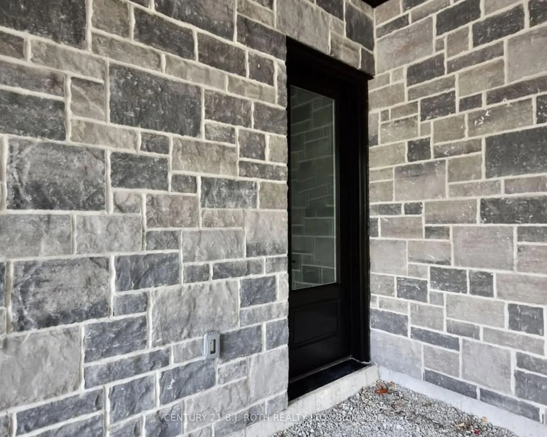 Photo 18 of 4 Centre Street, Barrie, Allandale — HOMEH