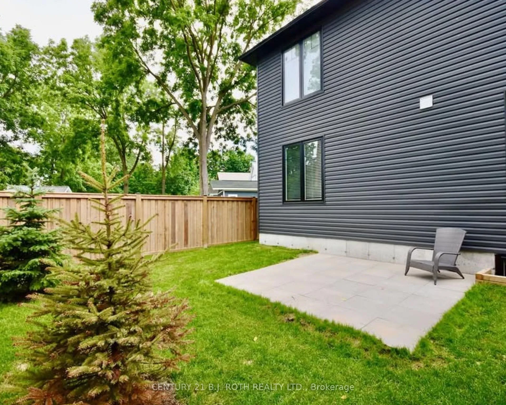 Photo 20 of 4 Centre Street, Barrie, Allandale — HOMEH