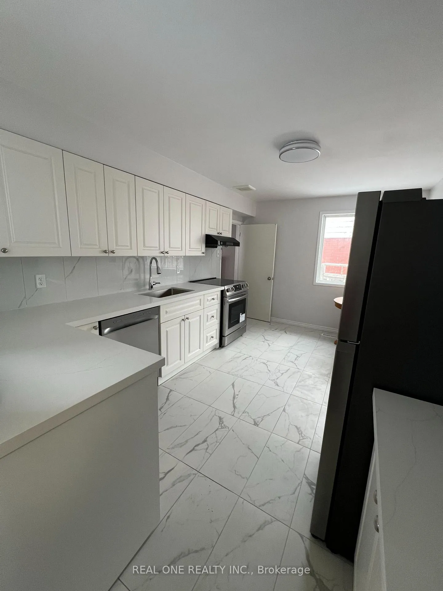 Photo 23 of 566 Middlewoods Drive, London, North J — HOMEH