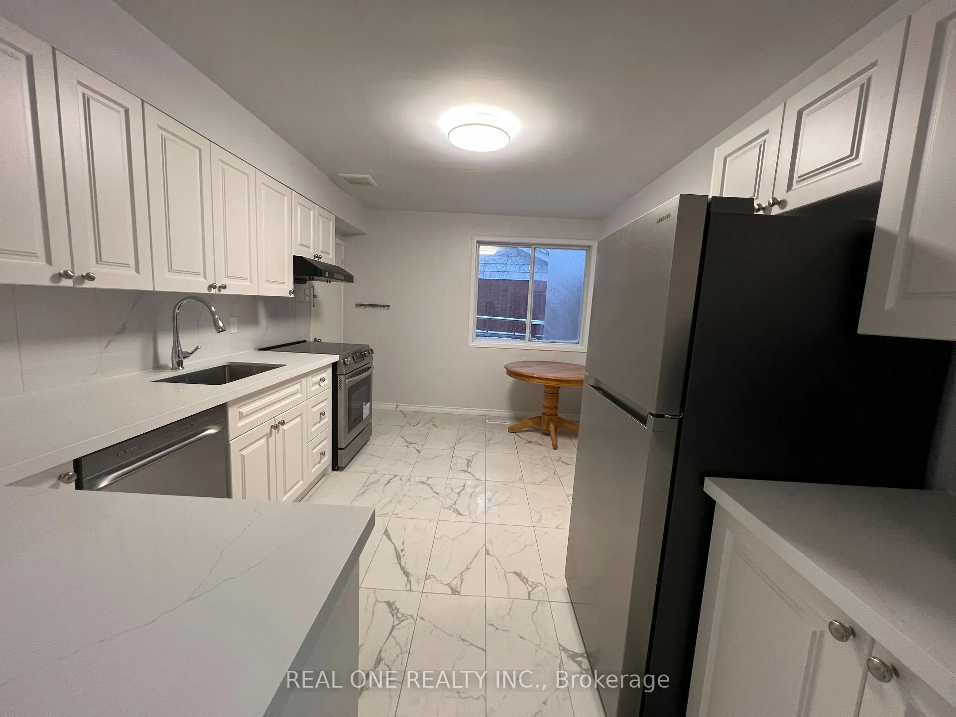 Photo 24 of 566 Middlewoods Drive, London, North J — HOMEH