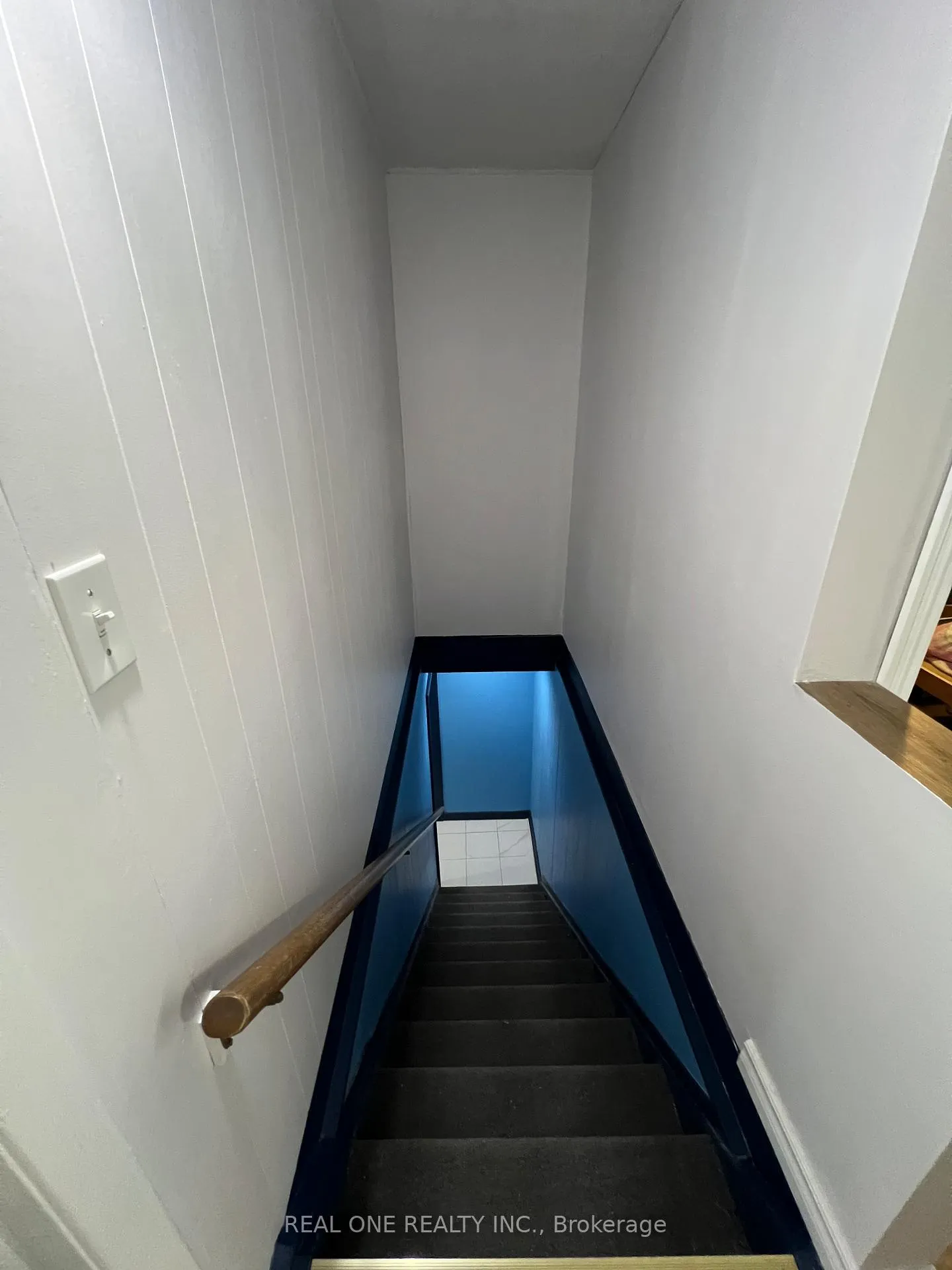 Photo 26 of 566 Middlewoods Drive, London, North J — HOMEH