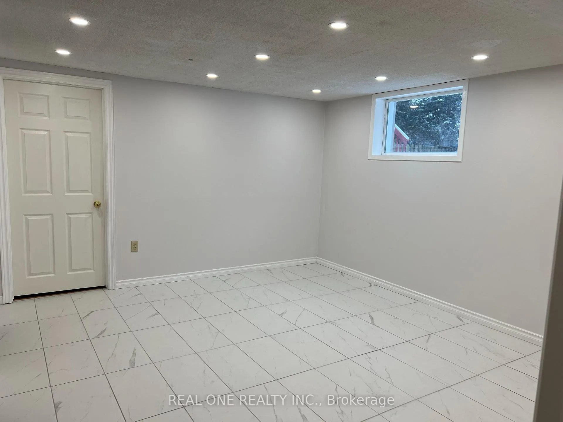 Photo 32 of 566 Middlewoods Drive, London, North J — HOMEH