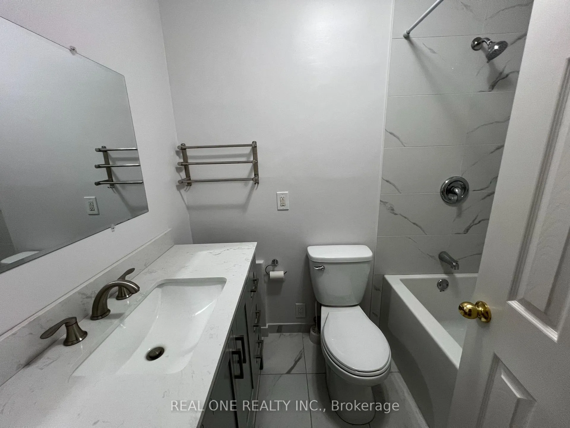 Photo 35 of 566 Middlewoods Drive, London, North J — HOMEH