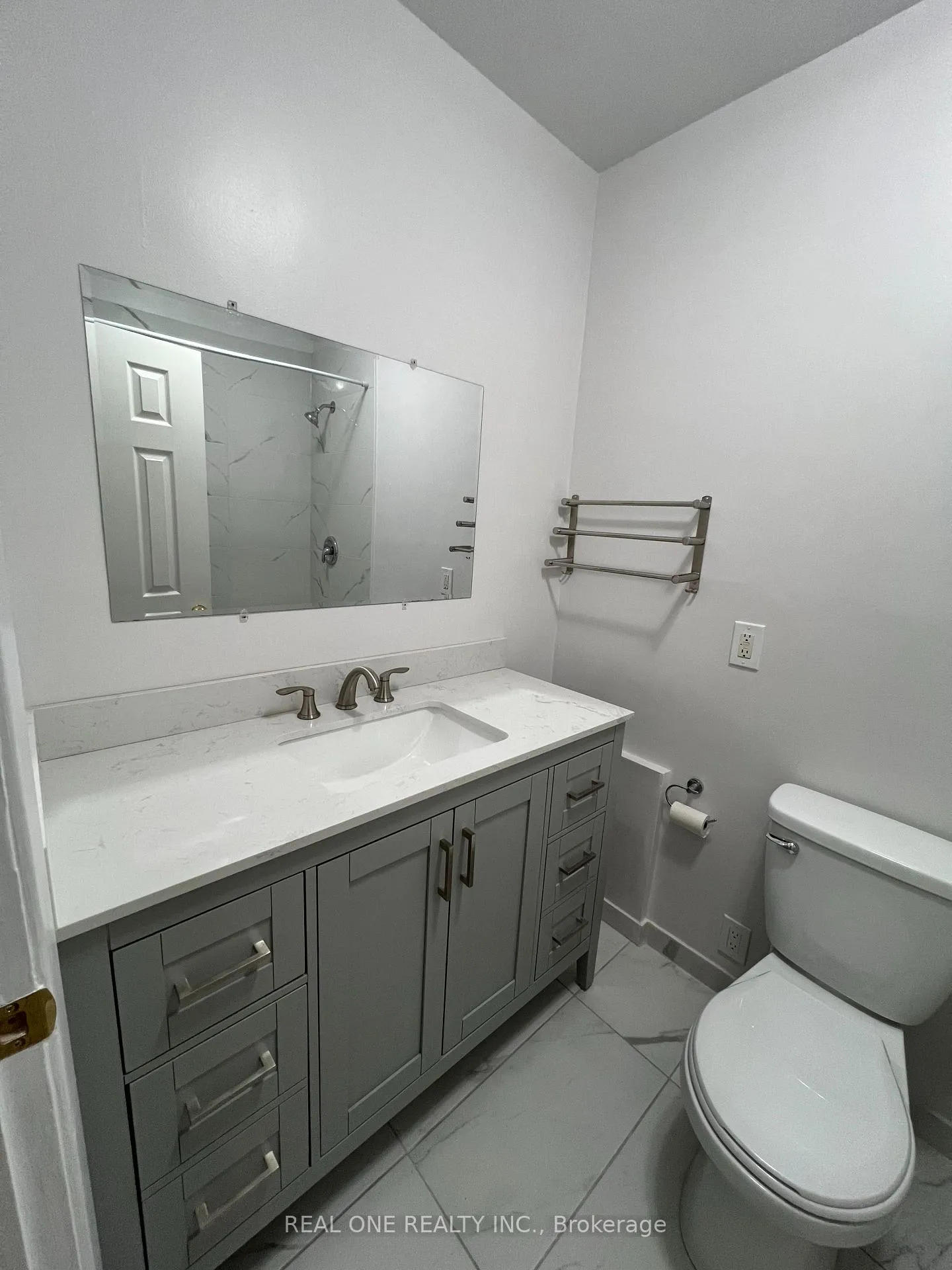 Photo 36 of 566 Middlewoods Drive, London, North J — HOMEH