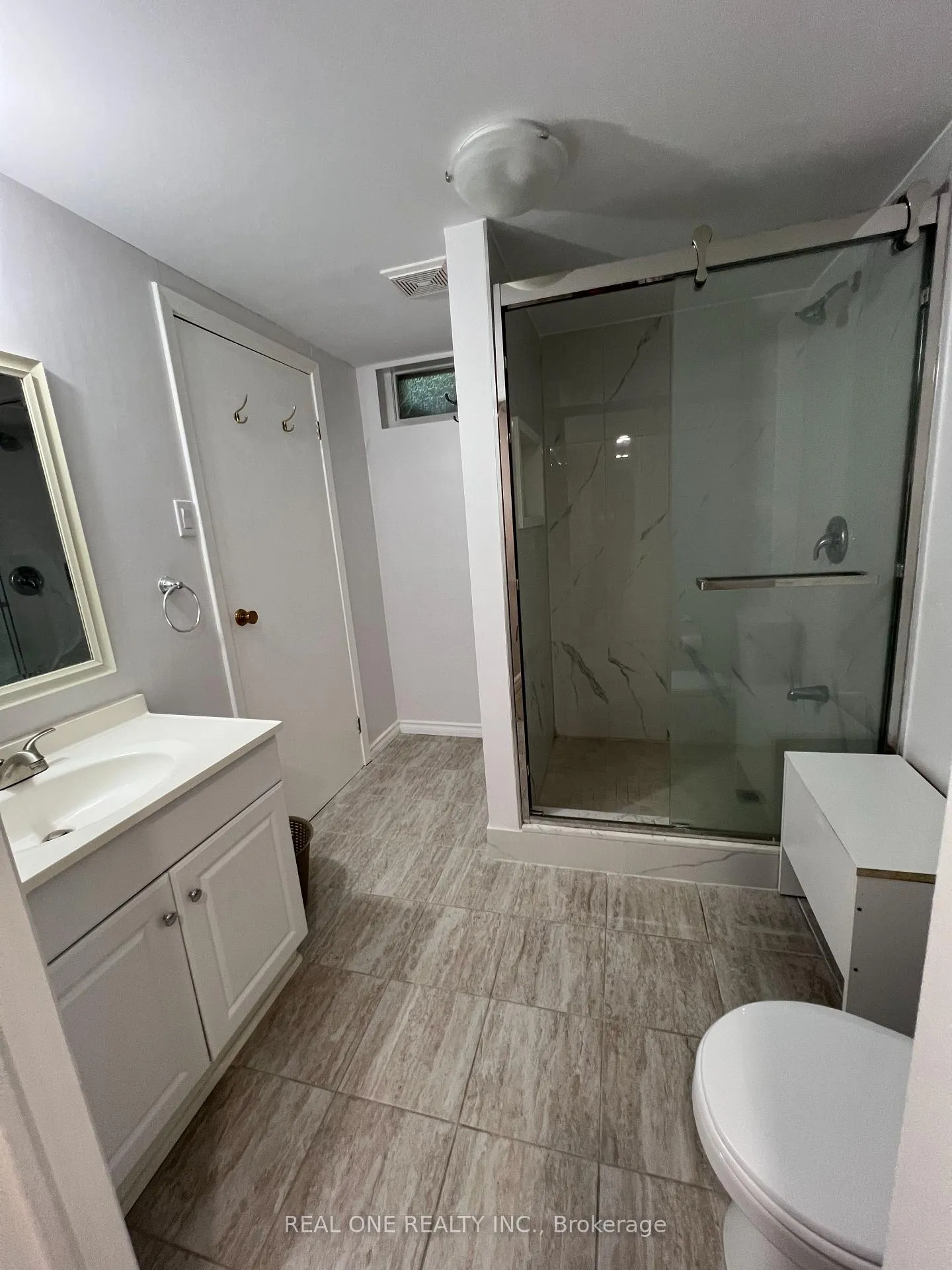 Photo 40 of 566 Middlewoods Drive, London, North J — HOMEH