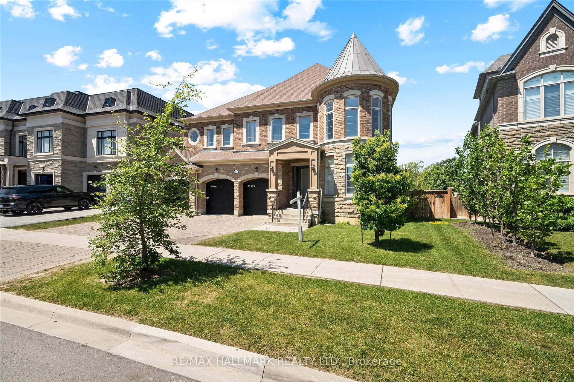 Photo 2 of 293 Torrey Pines Road, Vaughan, Kleinburg — HOMEH