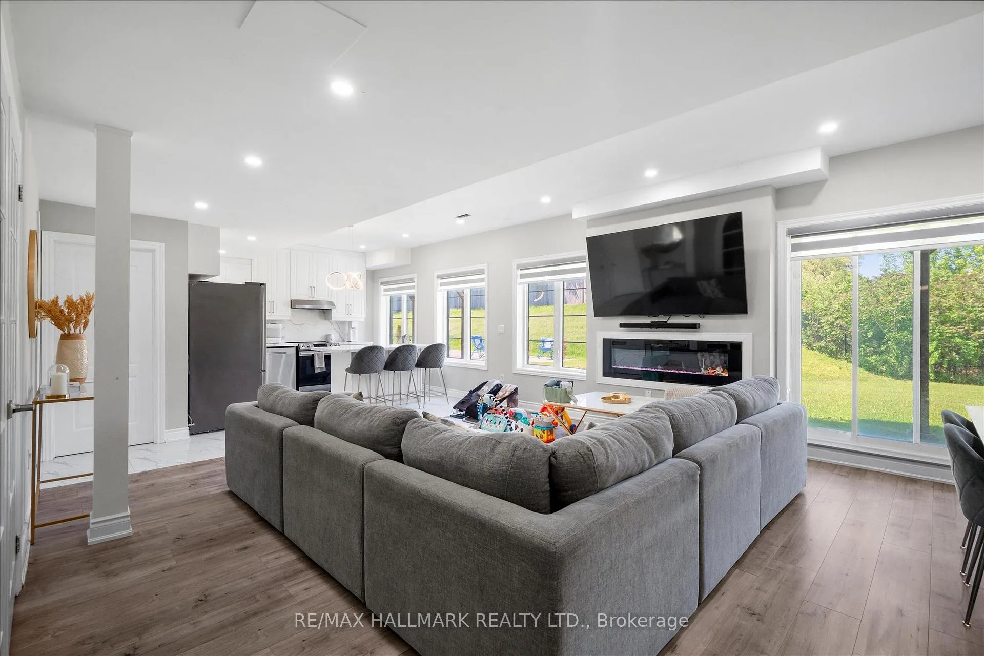 Photo 34 of 293 Torrey Pines Road, Vaughan, Kleinburg — HOMEH