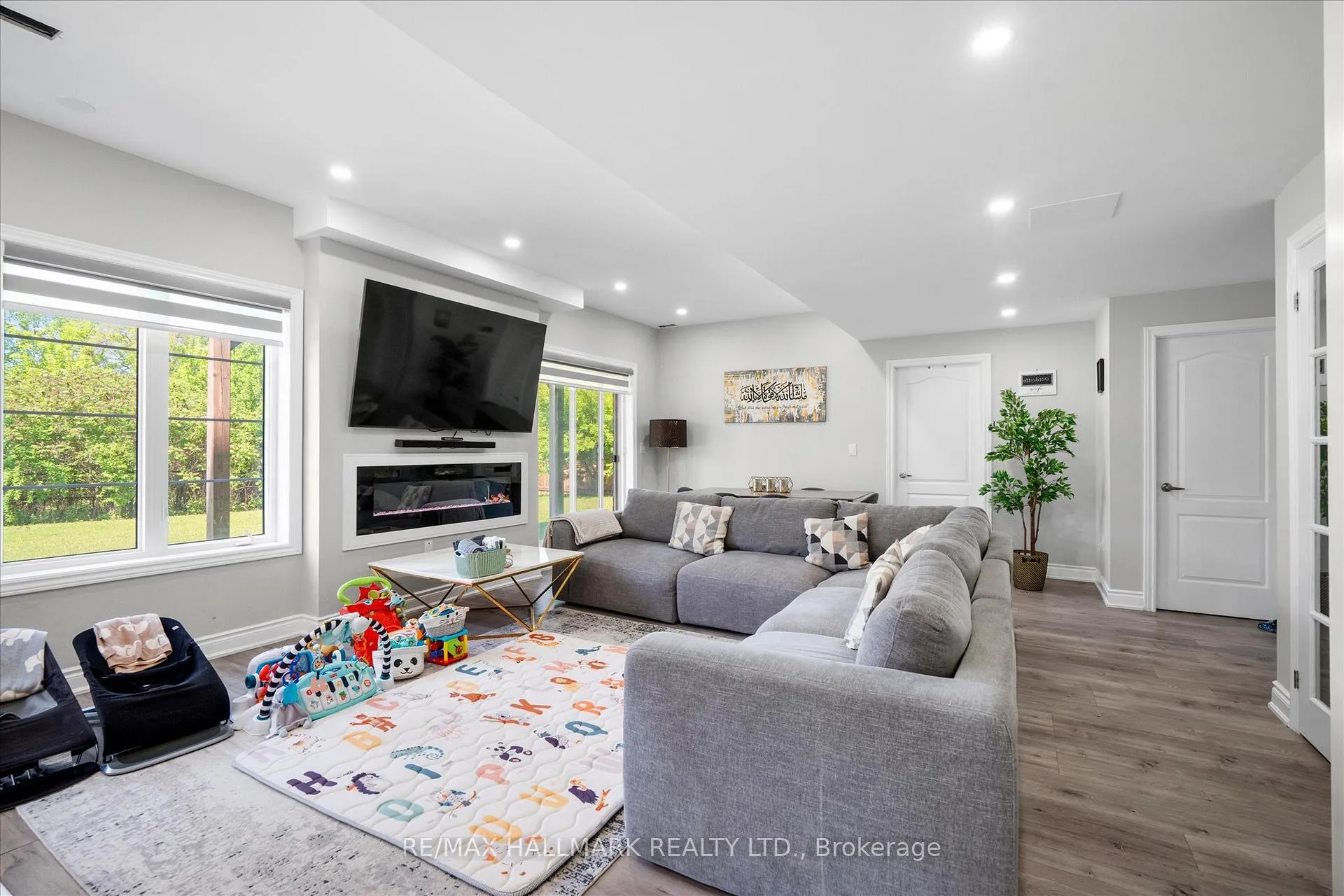 Photo 35 of 293 Torrey Pines Road, Vaughan, Kleinburg — HOMEH
