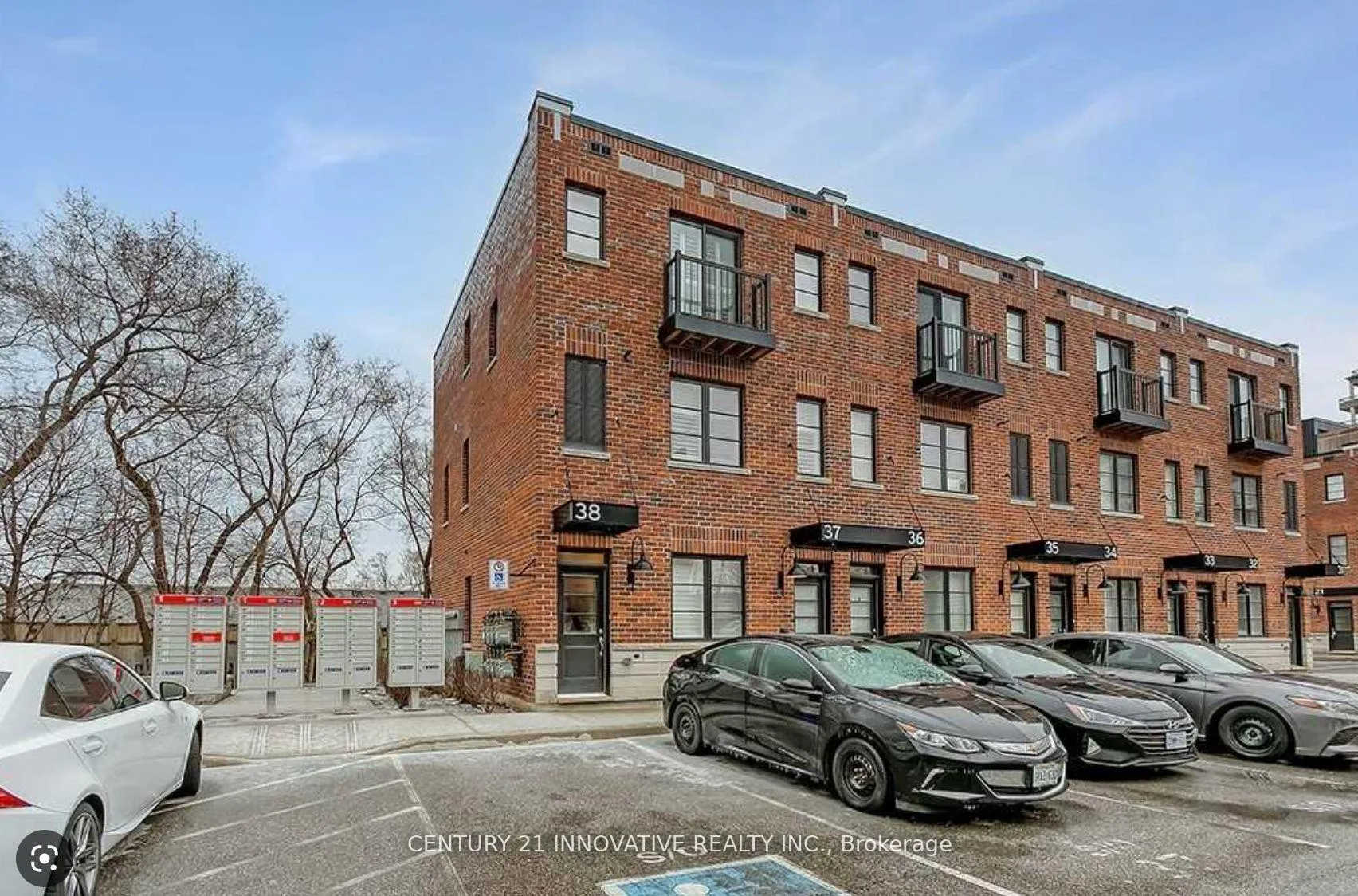 Front of Unit 38, 70 Plains Road