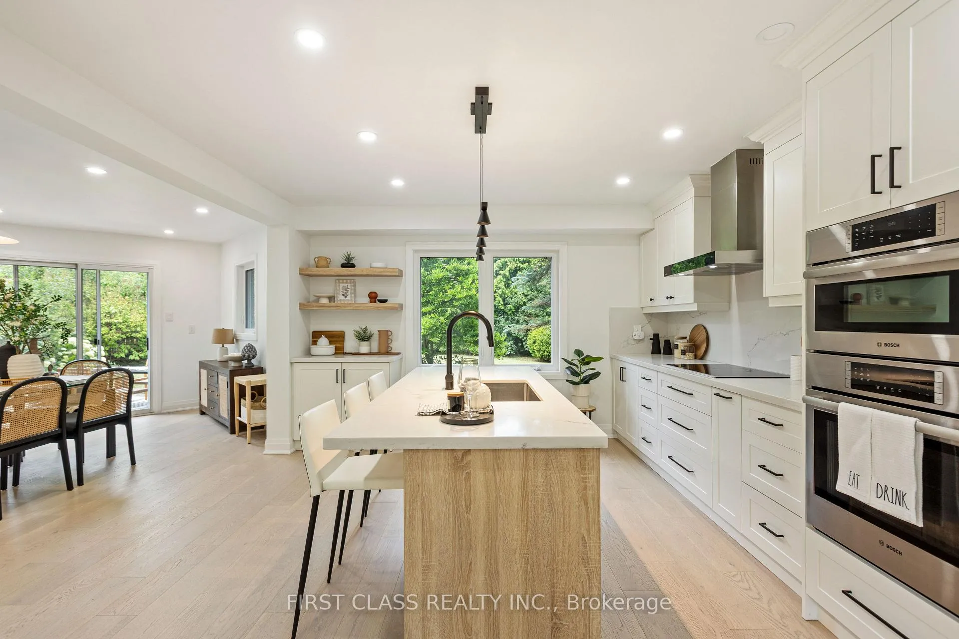 Photo 7 of 679 Village Parkway, Markham, Unionville — HOMEH