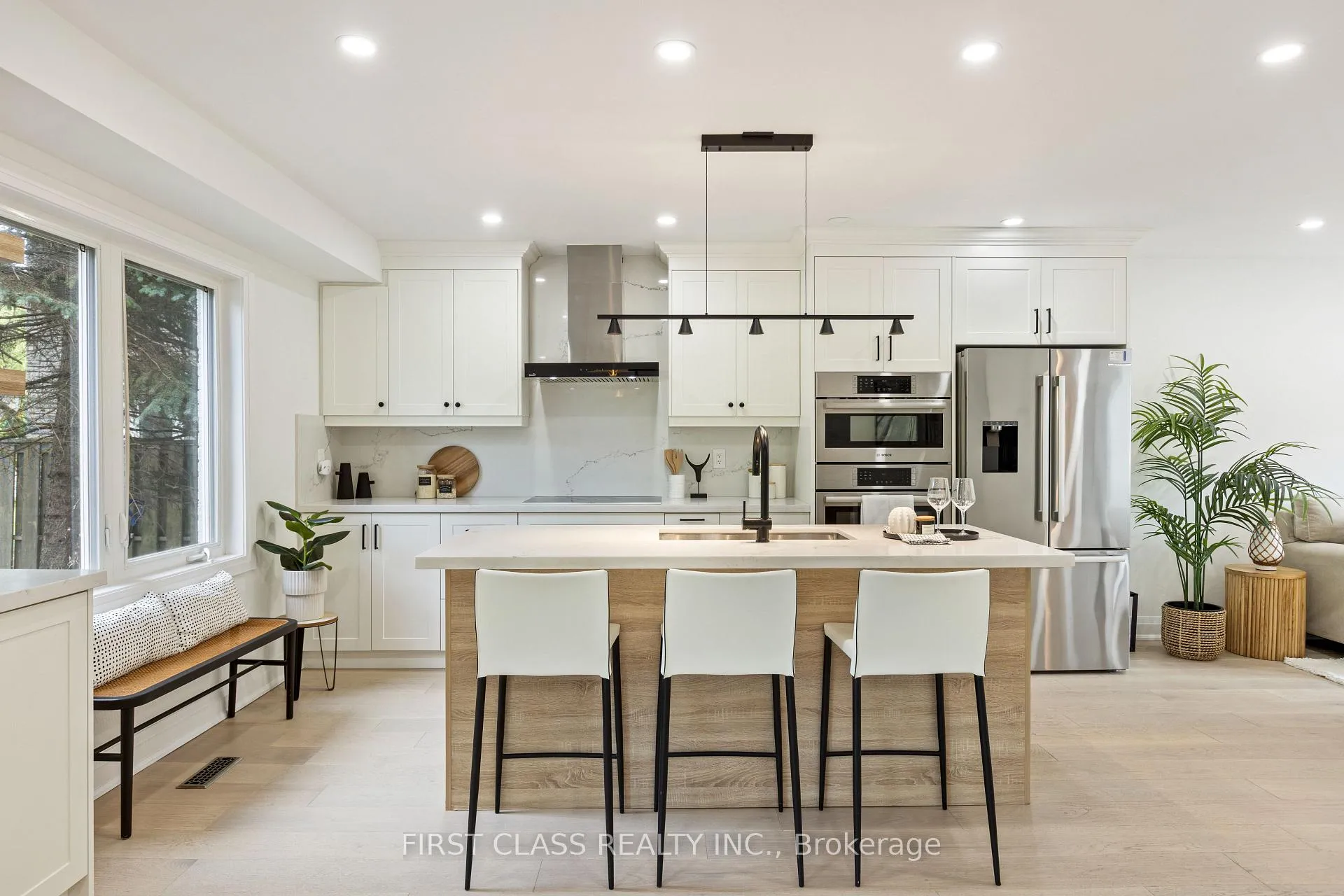 Photo 10 of 679 Village Parkway, Markham, Unionville — HOMEH