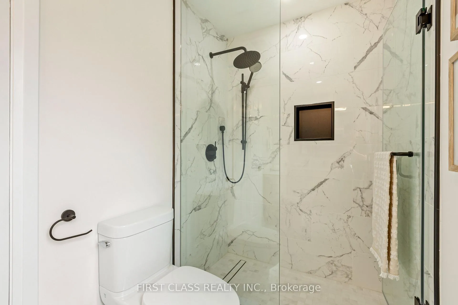 Photo 33 of 679 Village Parkway, Markham, Unionville — HOMEH