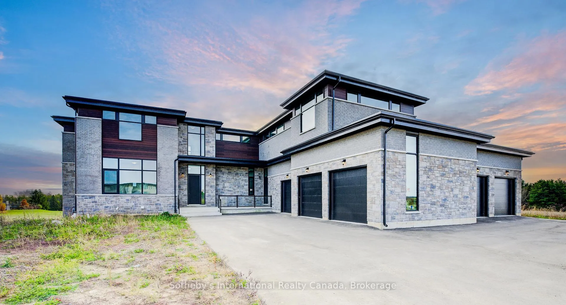 Photo of 6 Sugarbush Court