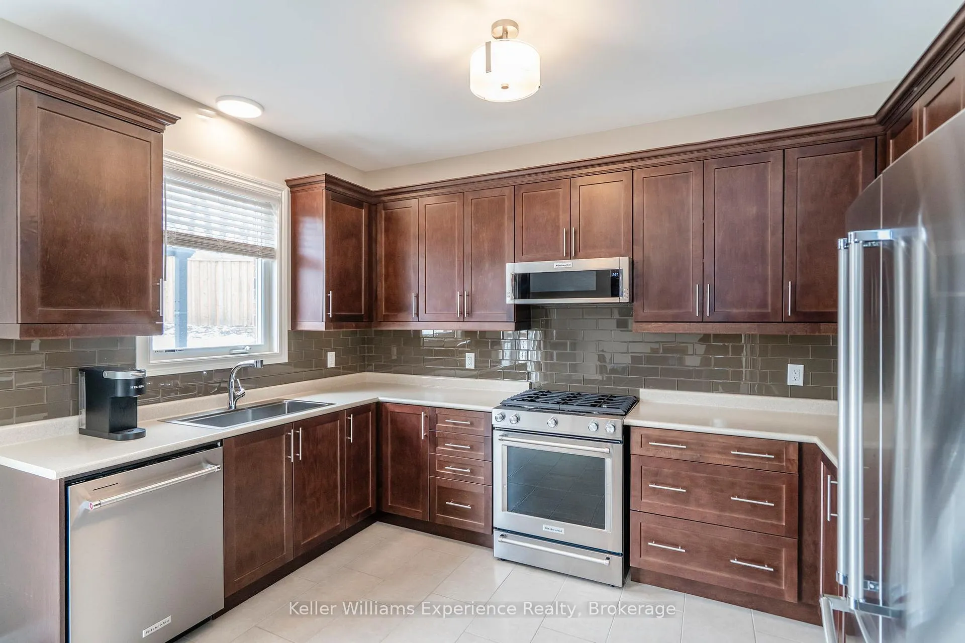 Photo 12 of 939 Stollar Place, Midland — HOMEH