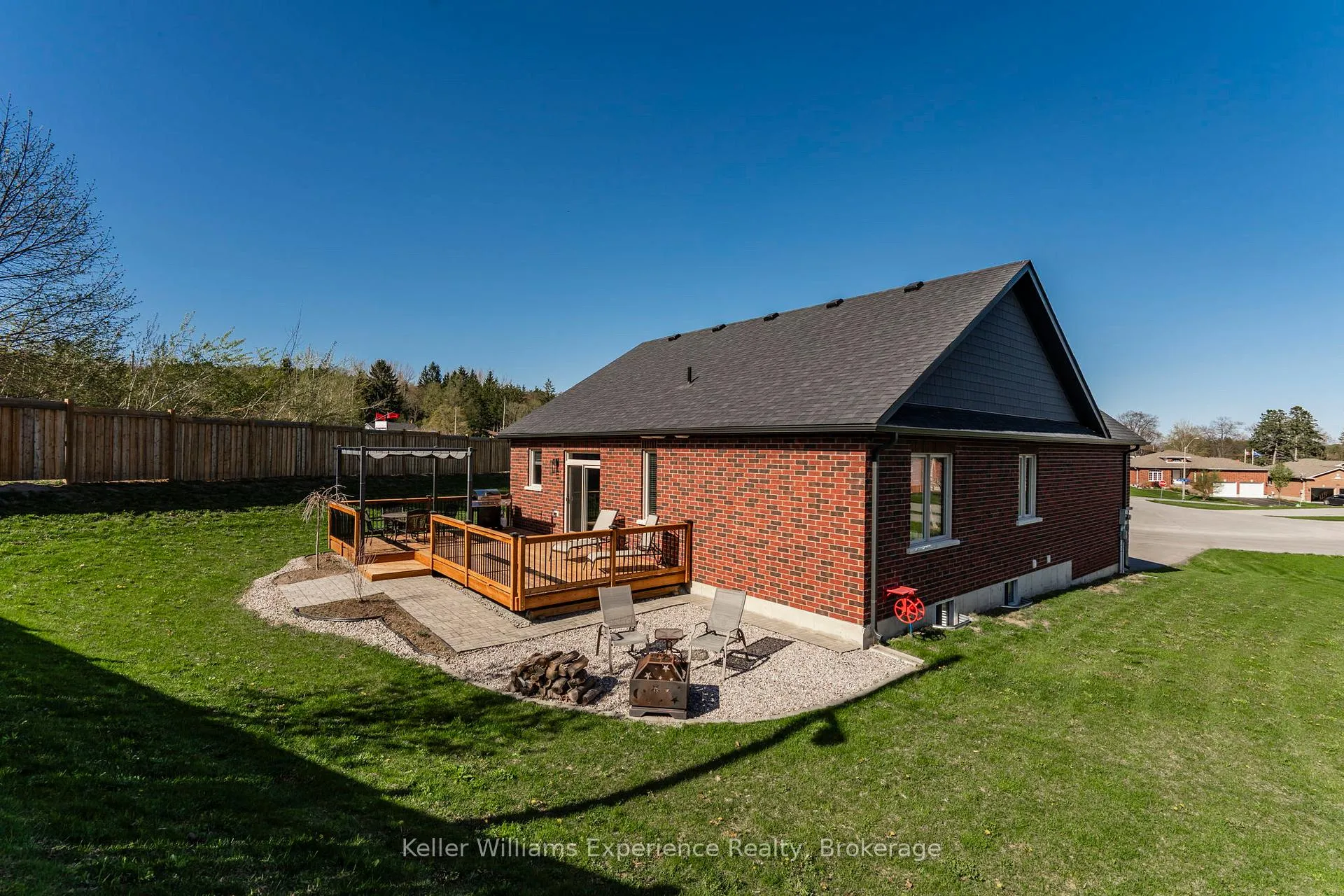 Photo 37 of 939 Stollar Place, Midland — HOMEH