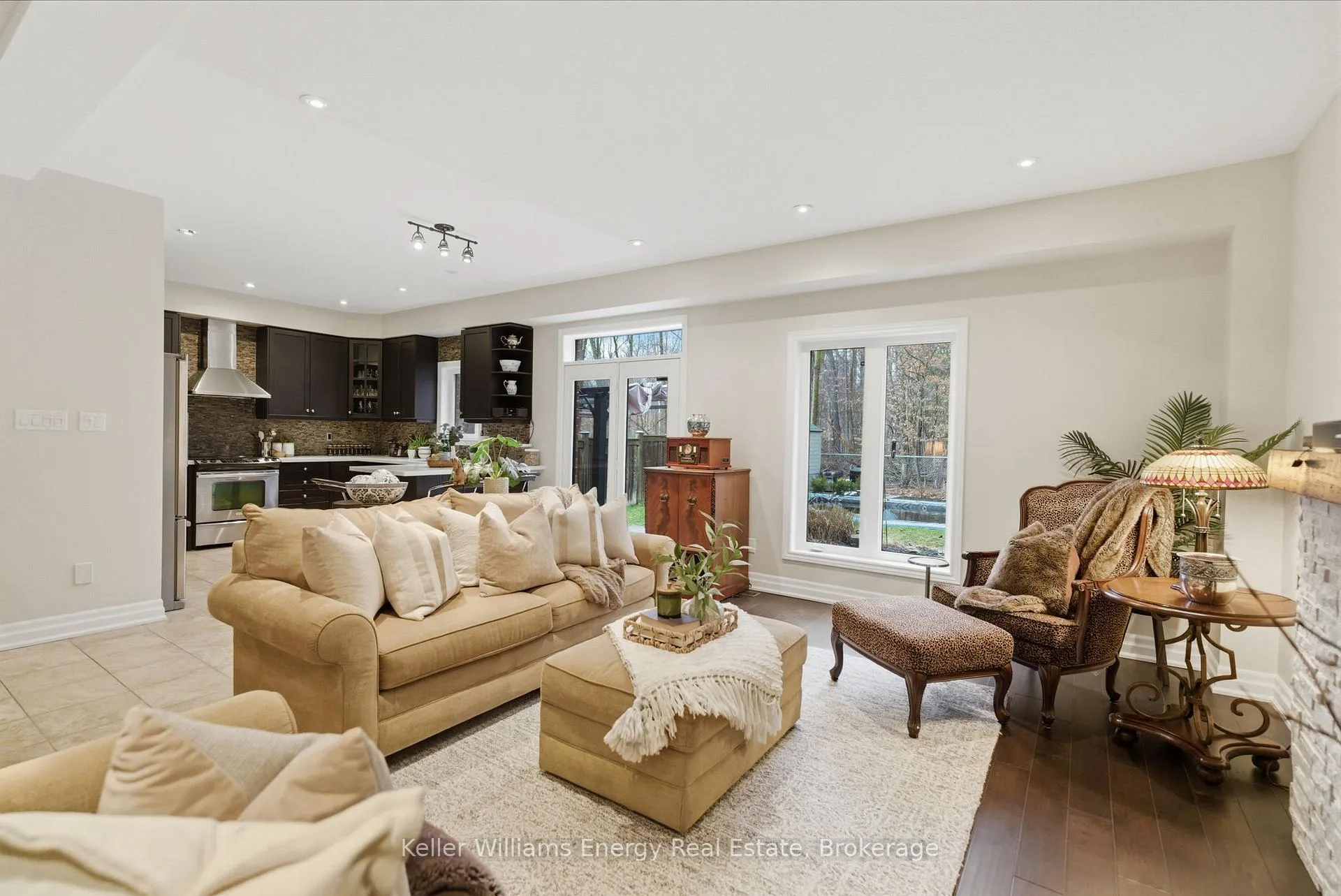 Photo 12 of 568 George Reynolds Drive, Clarington, Courtice — HOMEH