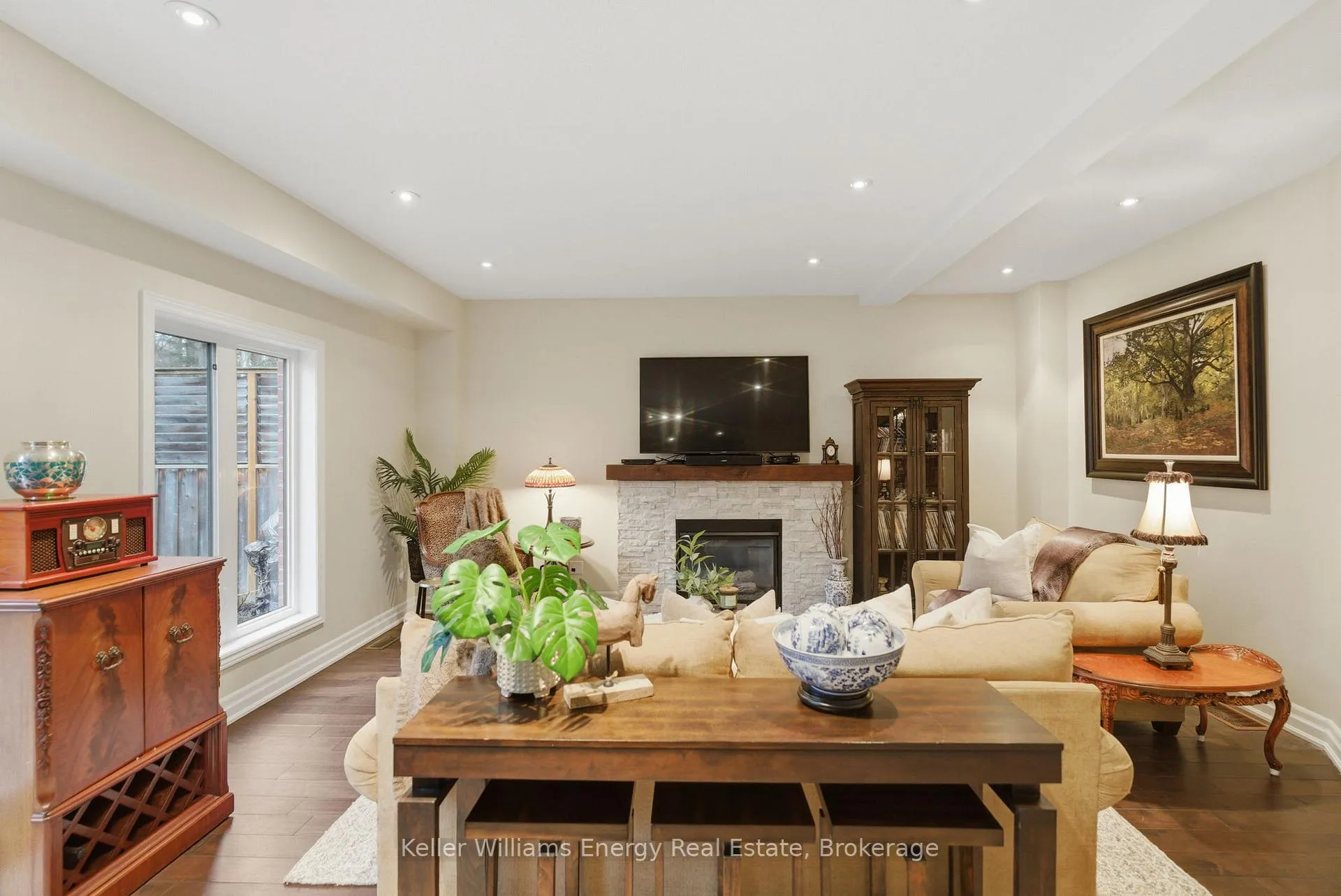 Photo 14 of 568 George Reynolds Drive, Clarington, Courtice — HOMEH