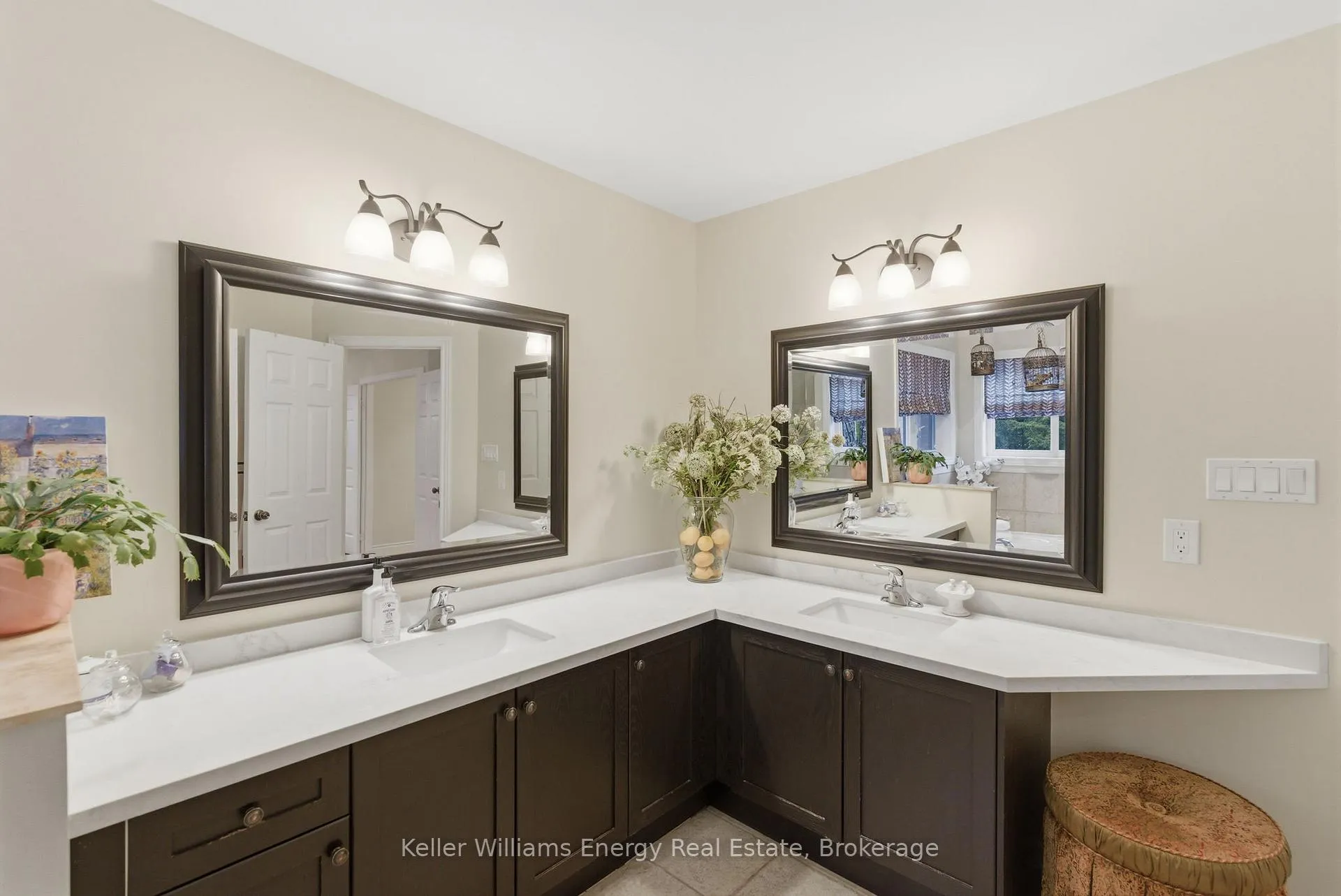 Photo 28 of 568 George Reynolds Drive, Clarington, Courtice — HOMEH