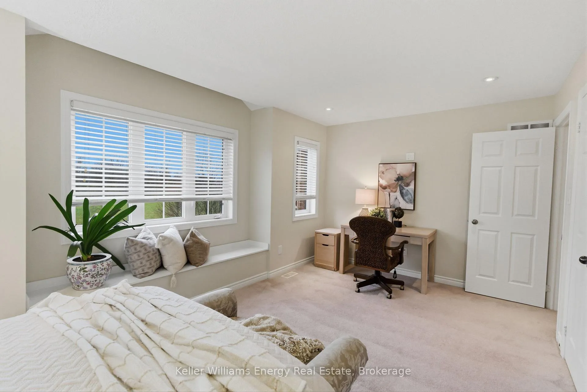 Photo 31 of 568 George Reynolds Drive, Clarington, Courtice — HOMEH
