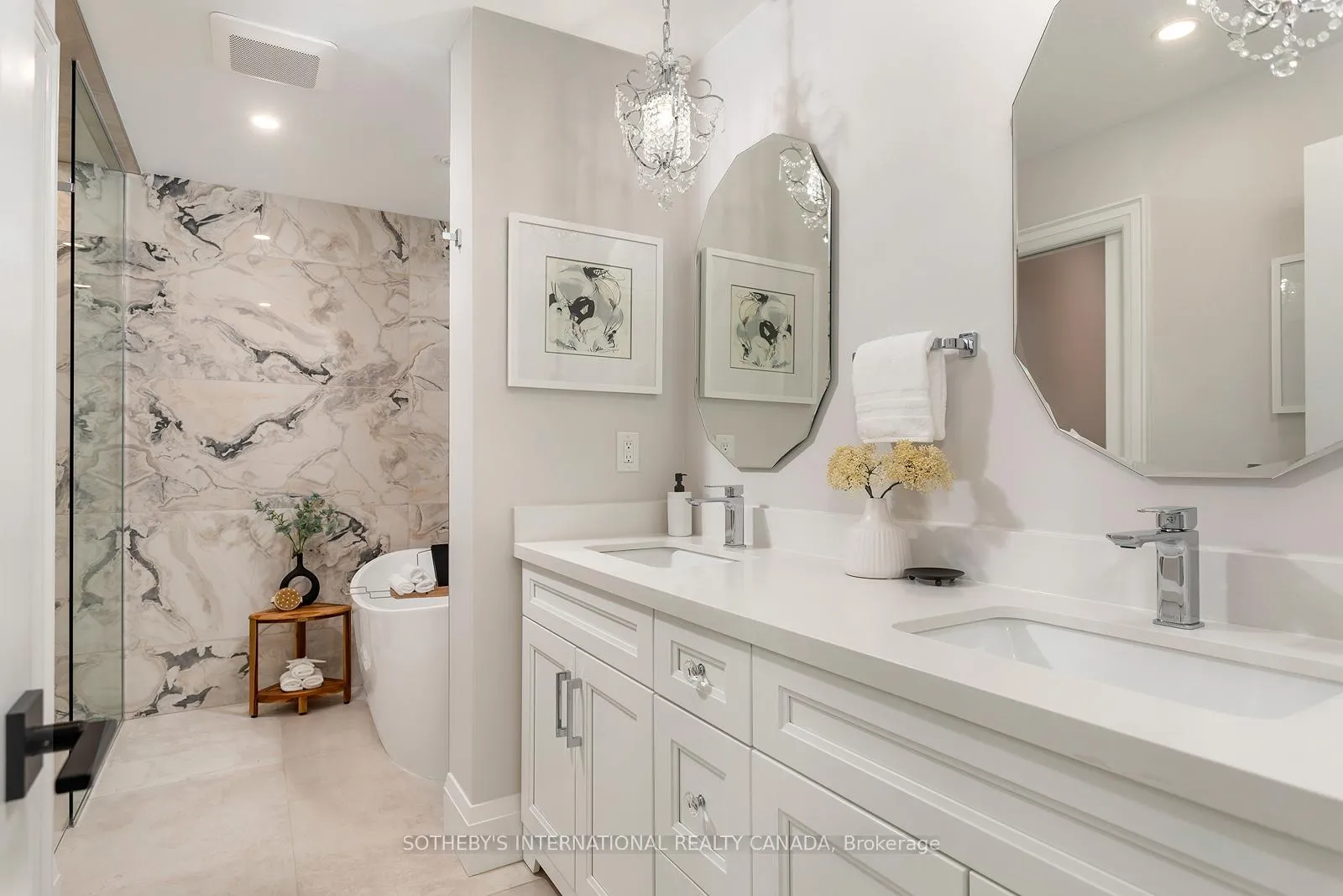 Photo 19 of 10 Belle Terre Way, Markham, Greensborough — HOMEH