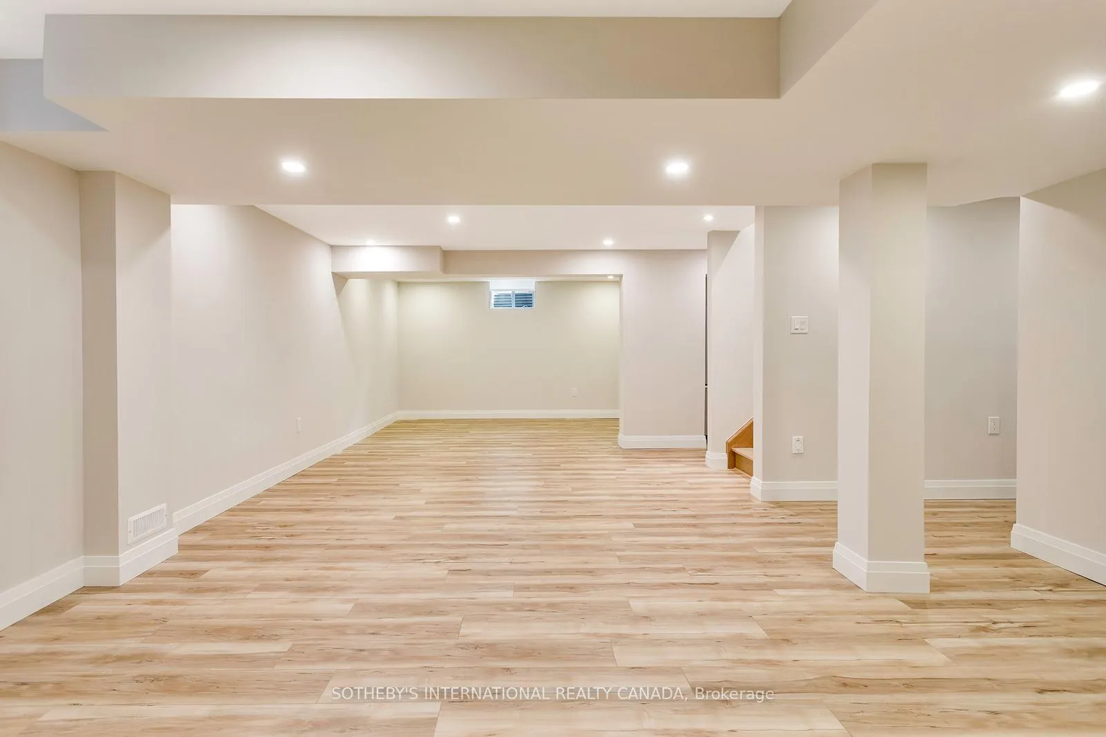 Photo 32 of 10 Belle Terre Way, Markham, Greensborough — HOMEH