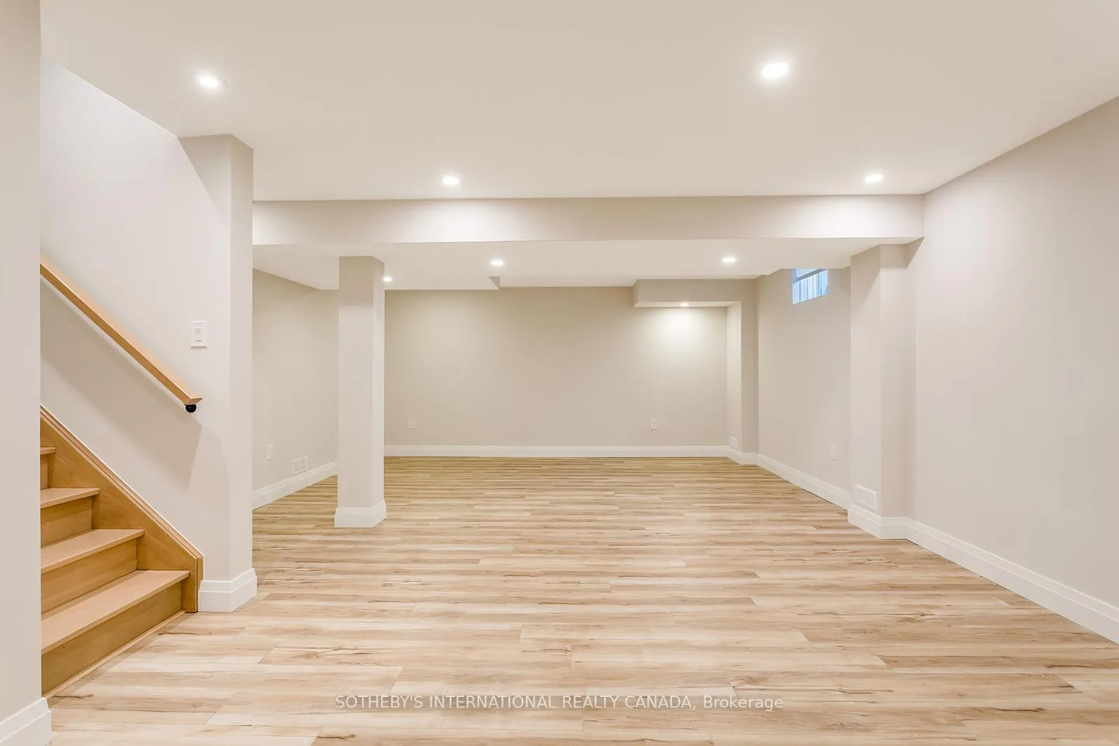 Photo 35 of 10 Belle Terre Way, Markham, Greensborough — HOMEH