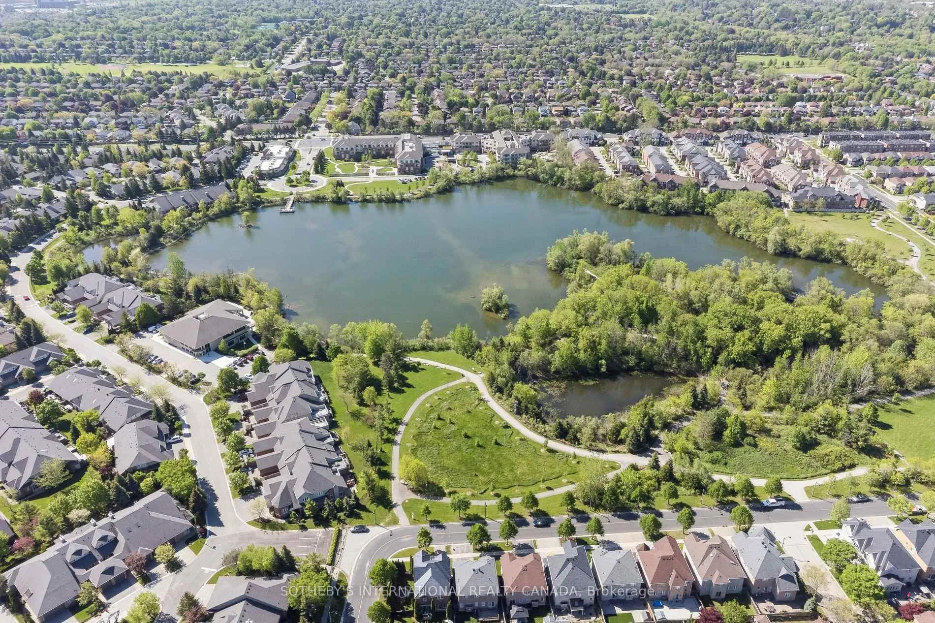 Photo 43 of 10 Belle Terre Way, Markham, Greensborough — HOMEH