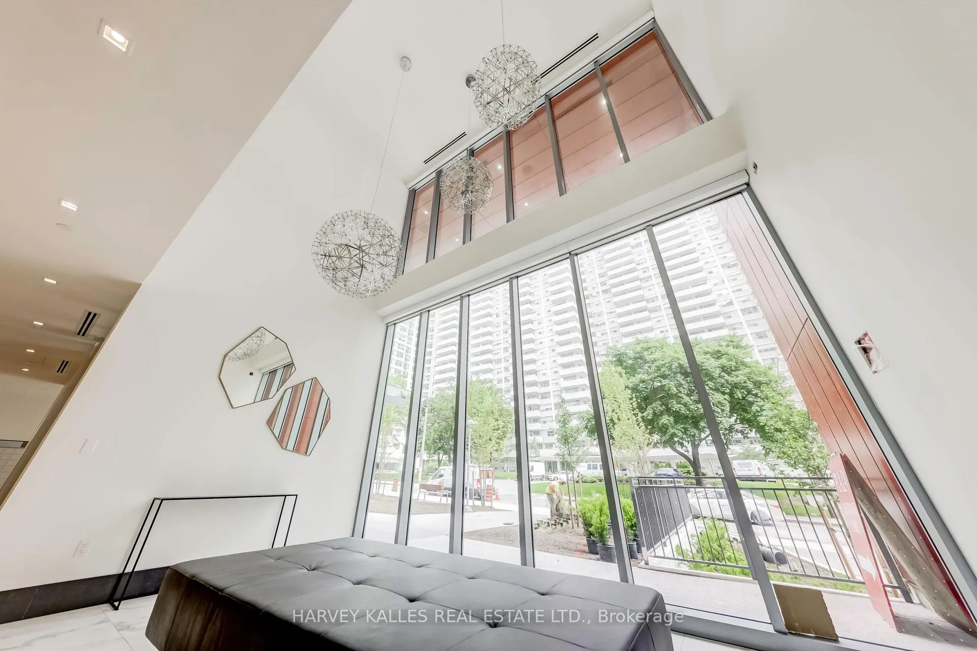 Photo 2 of Unit LPH17, 50 Dunfield Street, Toronto, Mount Pleasant West — HOMEH