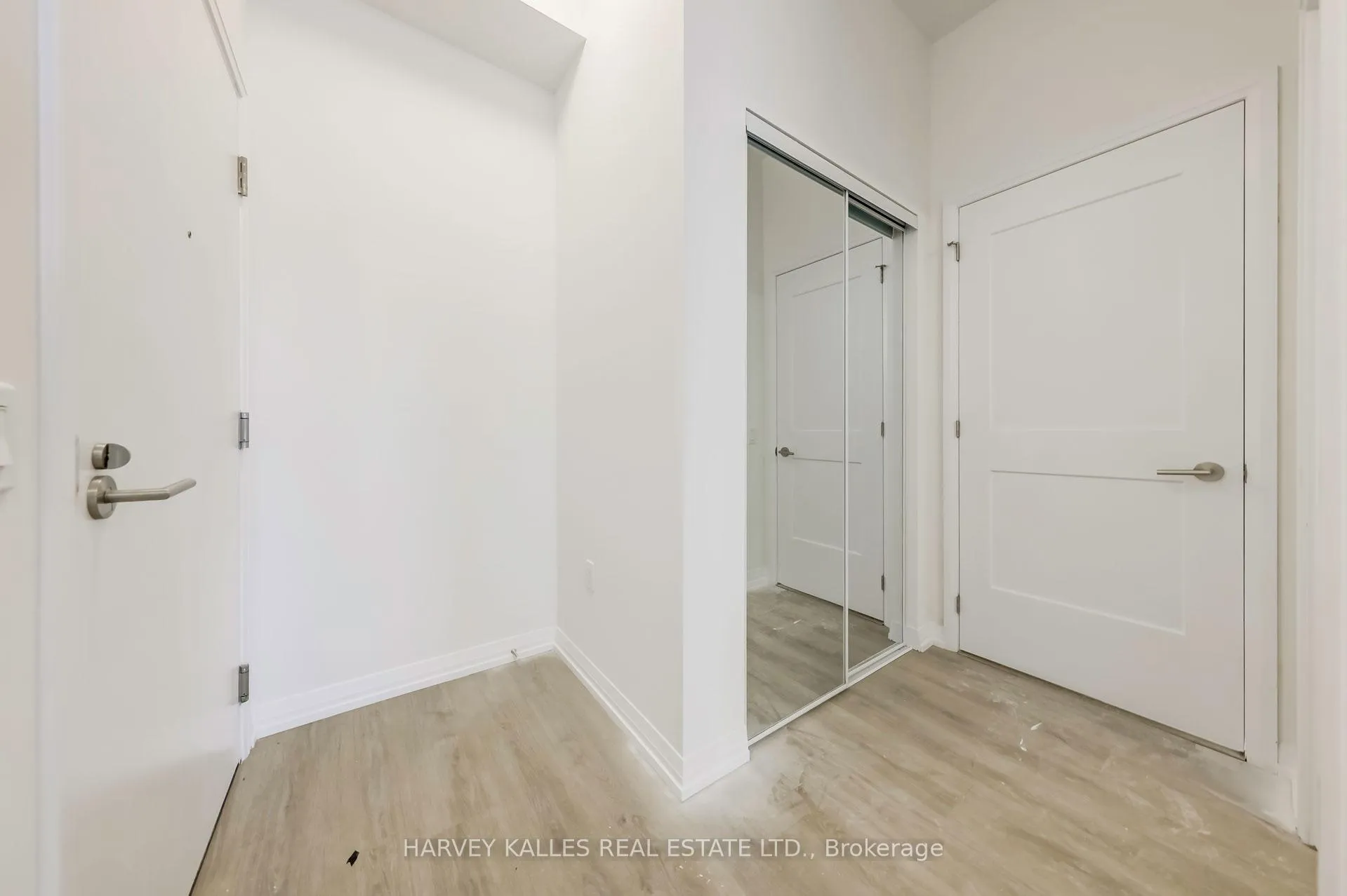 Photo 4 of Unit LPH17, 50 Dunfield Street, Toronto, Mount Pleasant West — HOMEH