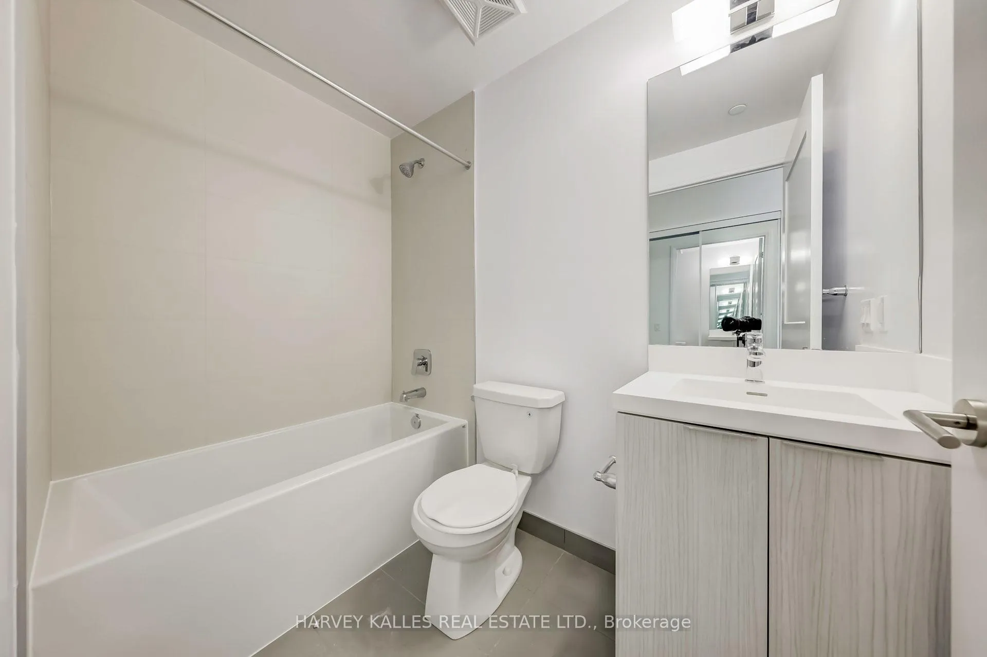 Photo 19 of Unit LPH17, 50 Dunfield Street, Toronto, Mount Pleasant West — HOMEH