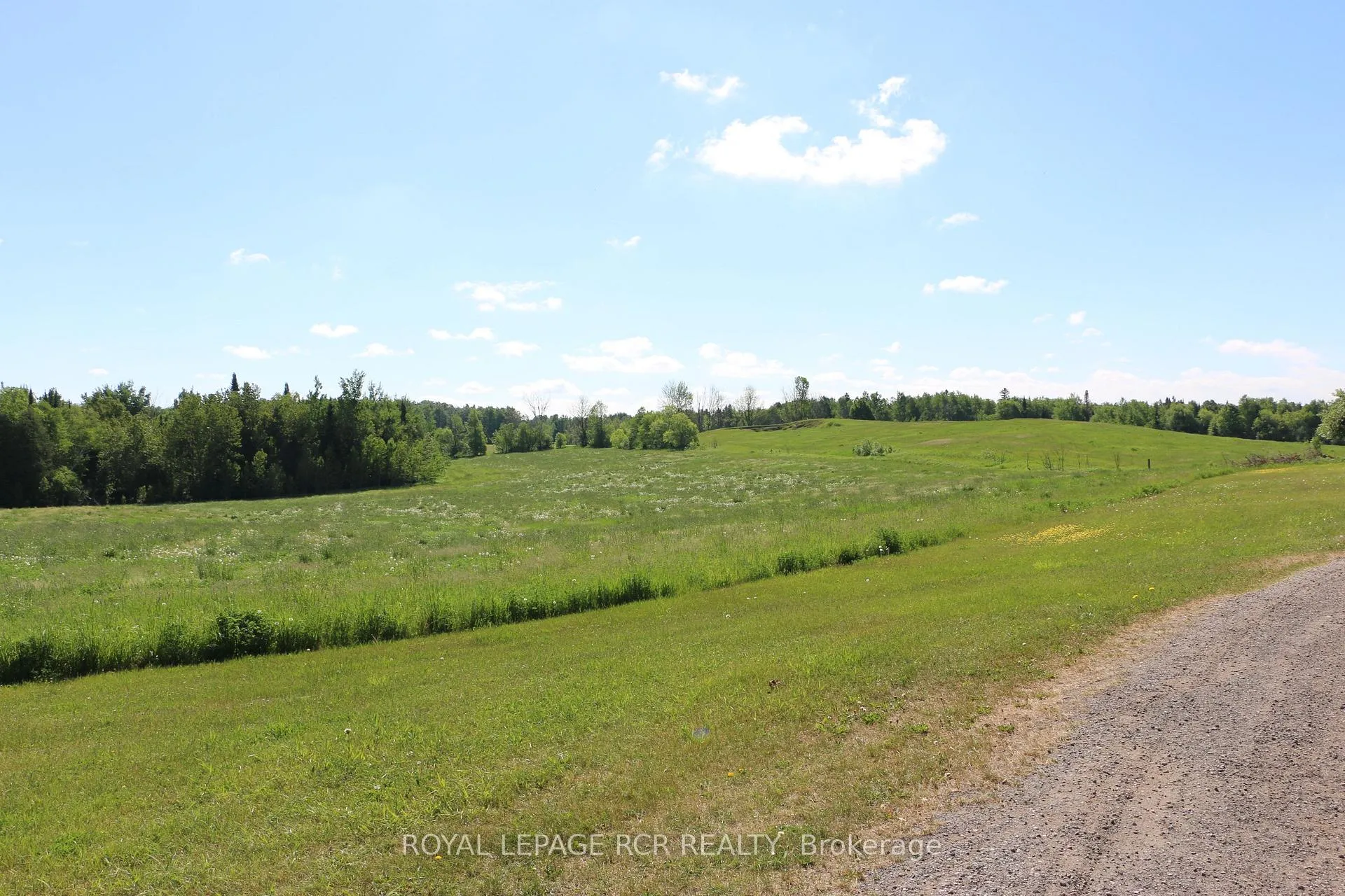 Photo 4 of 515273 2nd Line, Amaranth, Rural Amaranth — HOMEH