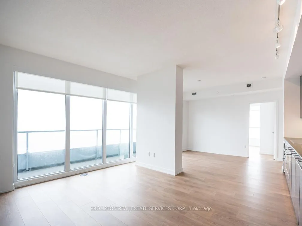 Photo 3 of Unit 2702, 117 Mcmahon Drive, North York, Bayview Village — HOMEH