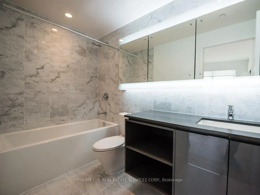 Photo 5 of Unit 2702, 117 Mcmahon Drive, North York, Bayview Village — HOMEH