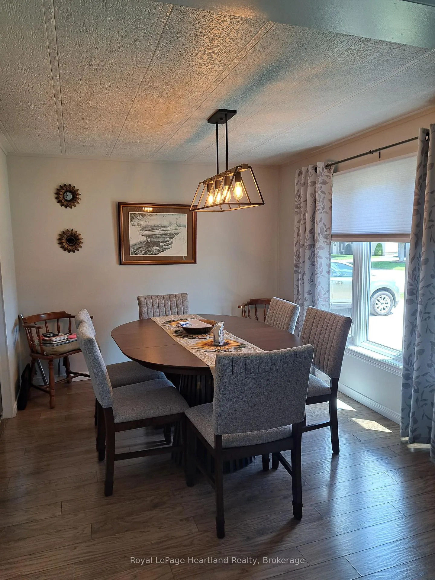 Photo 5 of 27 Stewart Street, Strathroy-Caradoc, SE — HOMEH