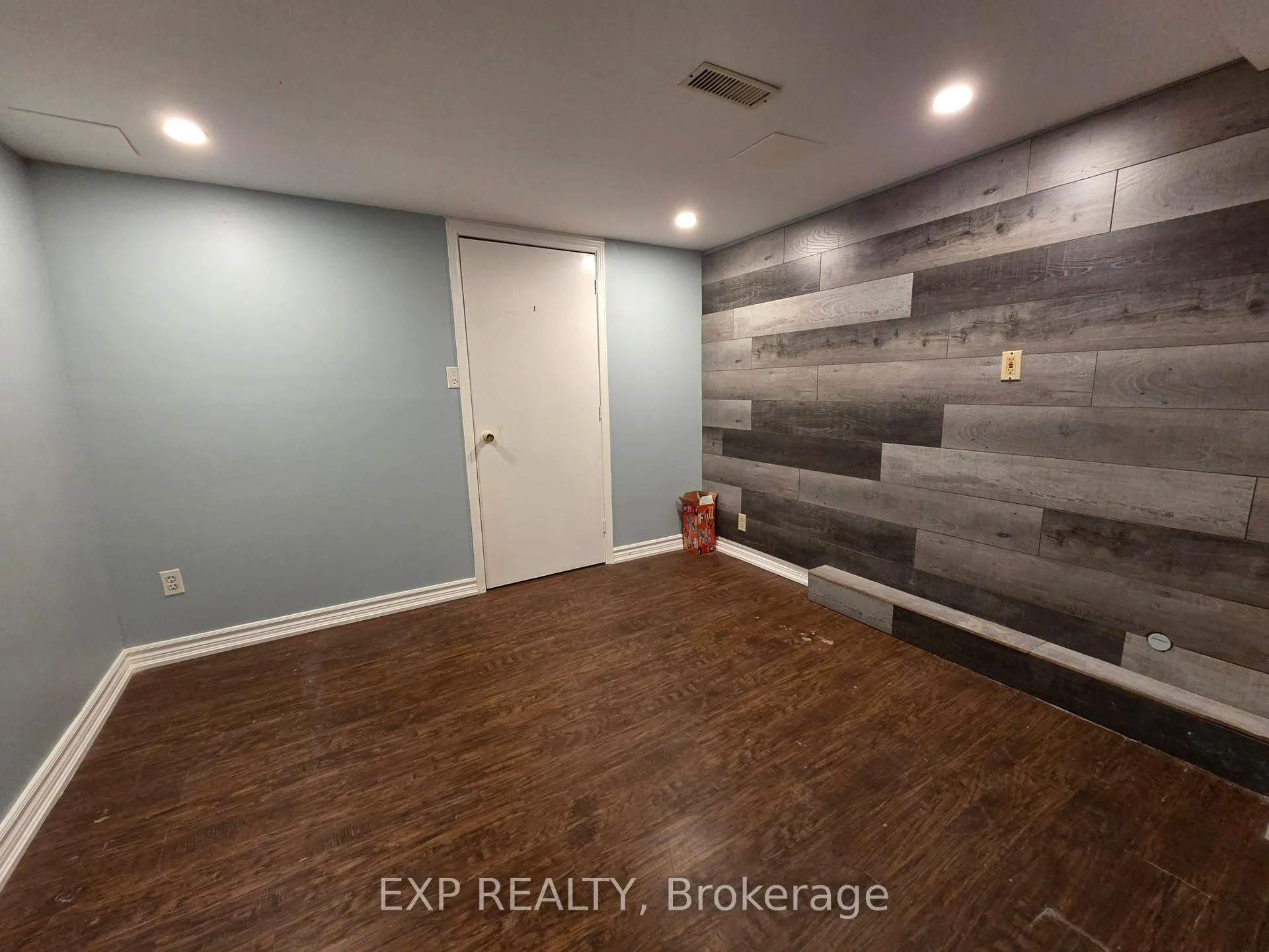 Photo 7 of Unit Lower, 696 Penny Lane, Burlington, LaSalle — HOMEH