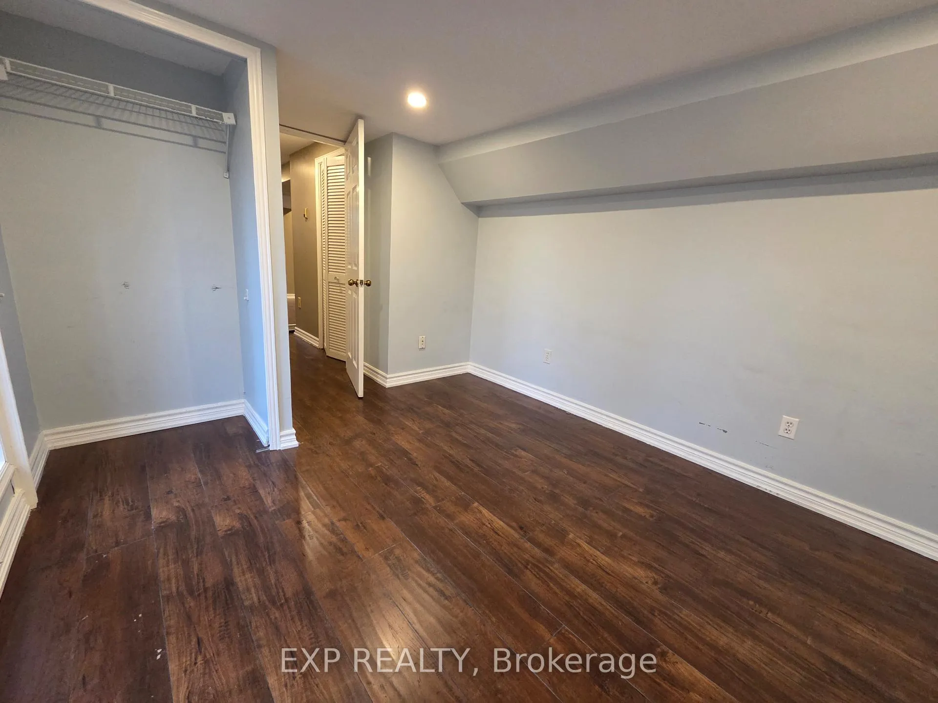 Photo 10 of Unit Lower, 696 Penny Lane, Burlington, LaSalle — HOMEH