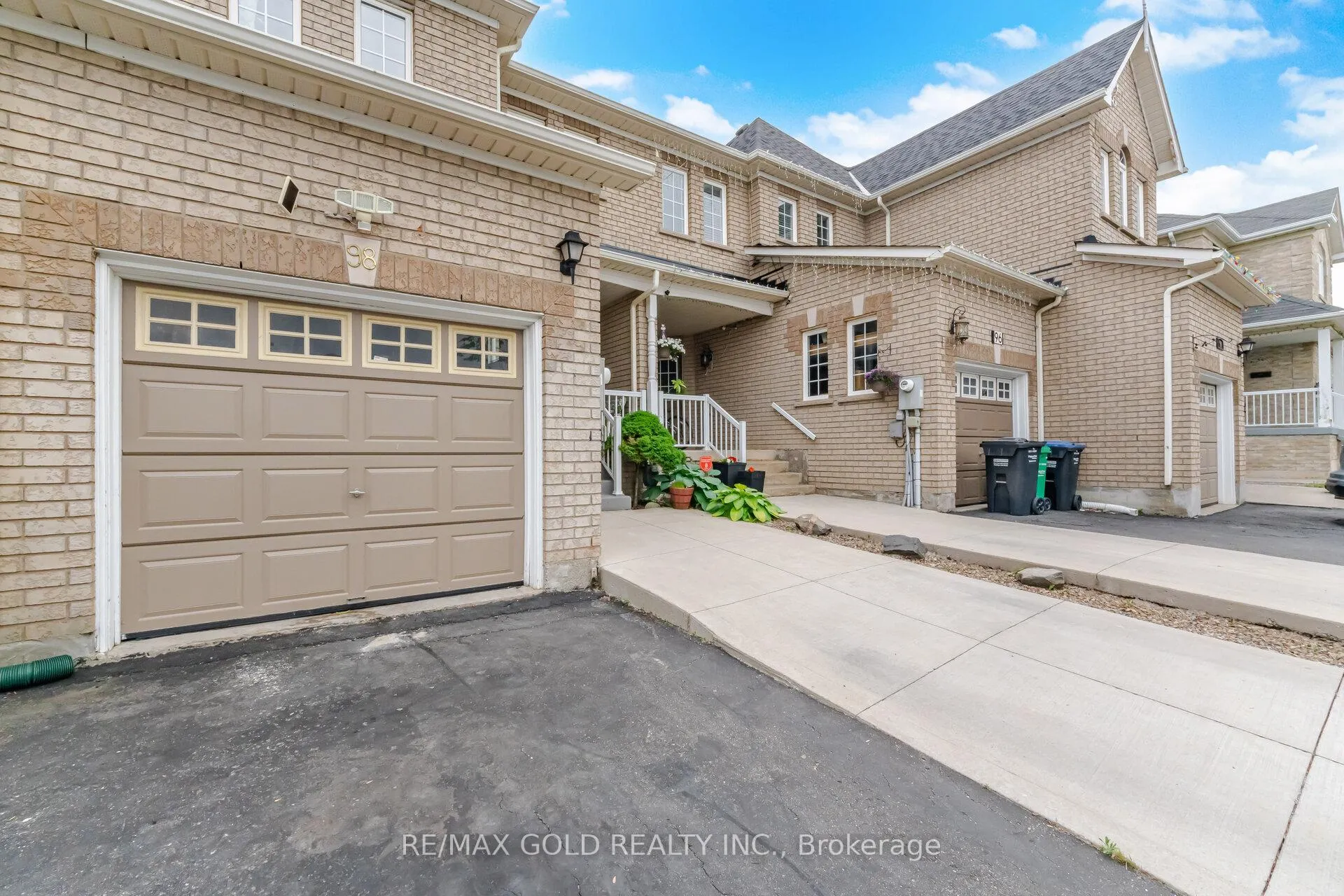 Photo 4 of 98 Albright Road, Brampton, Fletcher's Creek Village — HOMEH