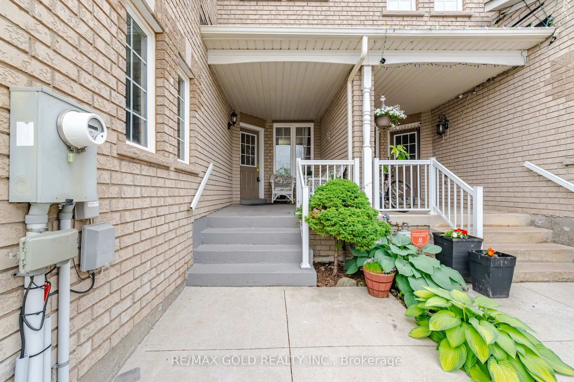 Photo 5 of 98 Albright Road, Brampton, Fletcher's Creek Village — HOMEH