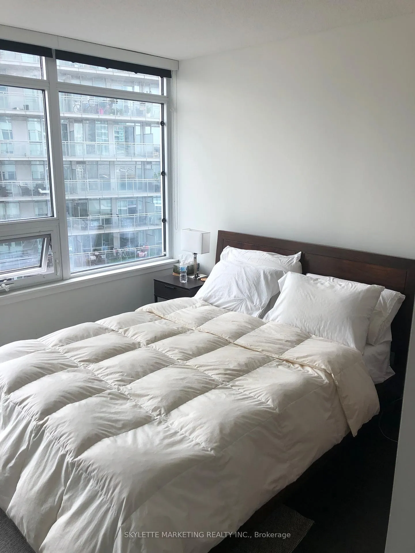 Photo 6 of Unit 1512, 17 Bathurst Street, Toronto, Waterfront Communities — HOMEH