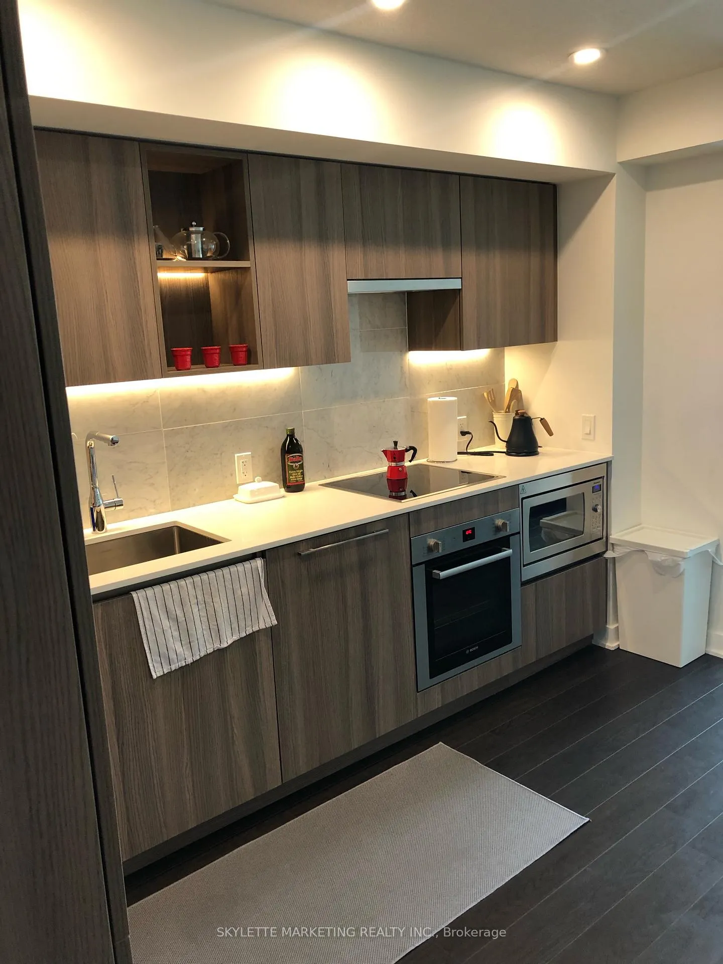 Photo 8 of Unit 1512, 17 Bathurst Street, Toronto, Waterfront Communities — HOMEH