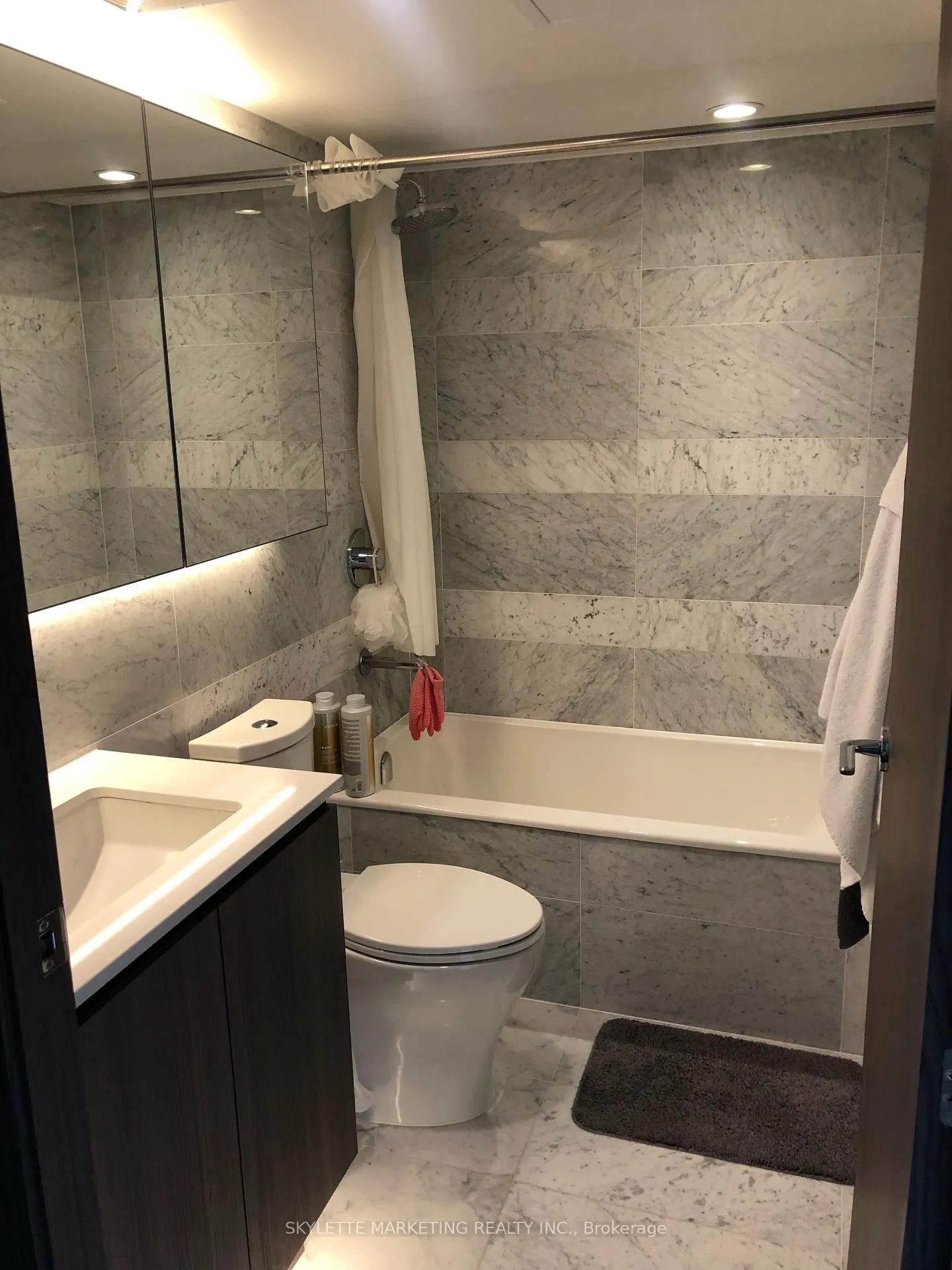 Photo 9 of Unit 1512, 17 Bathurst Street, Toronto, Waterfront Communities — HOMEH
