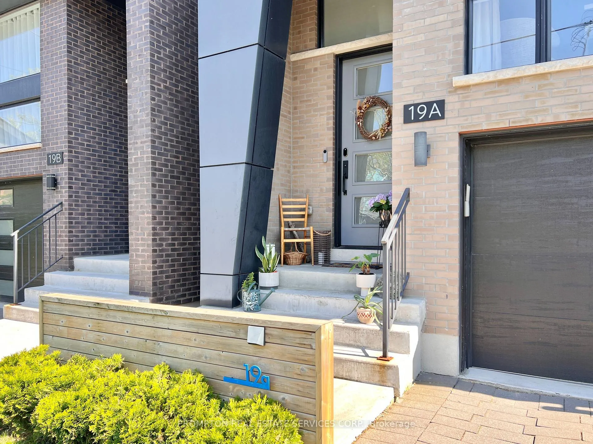 Photo 2 of 19A Linton Avenue, Scarborough, Birchcliffe-Cliffside — HOMEH