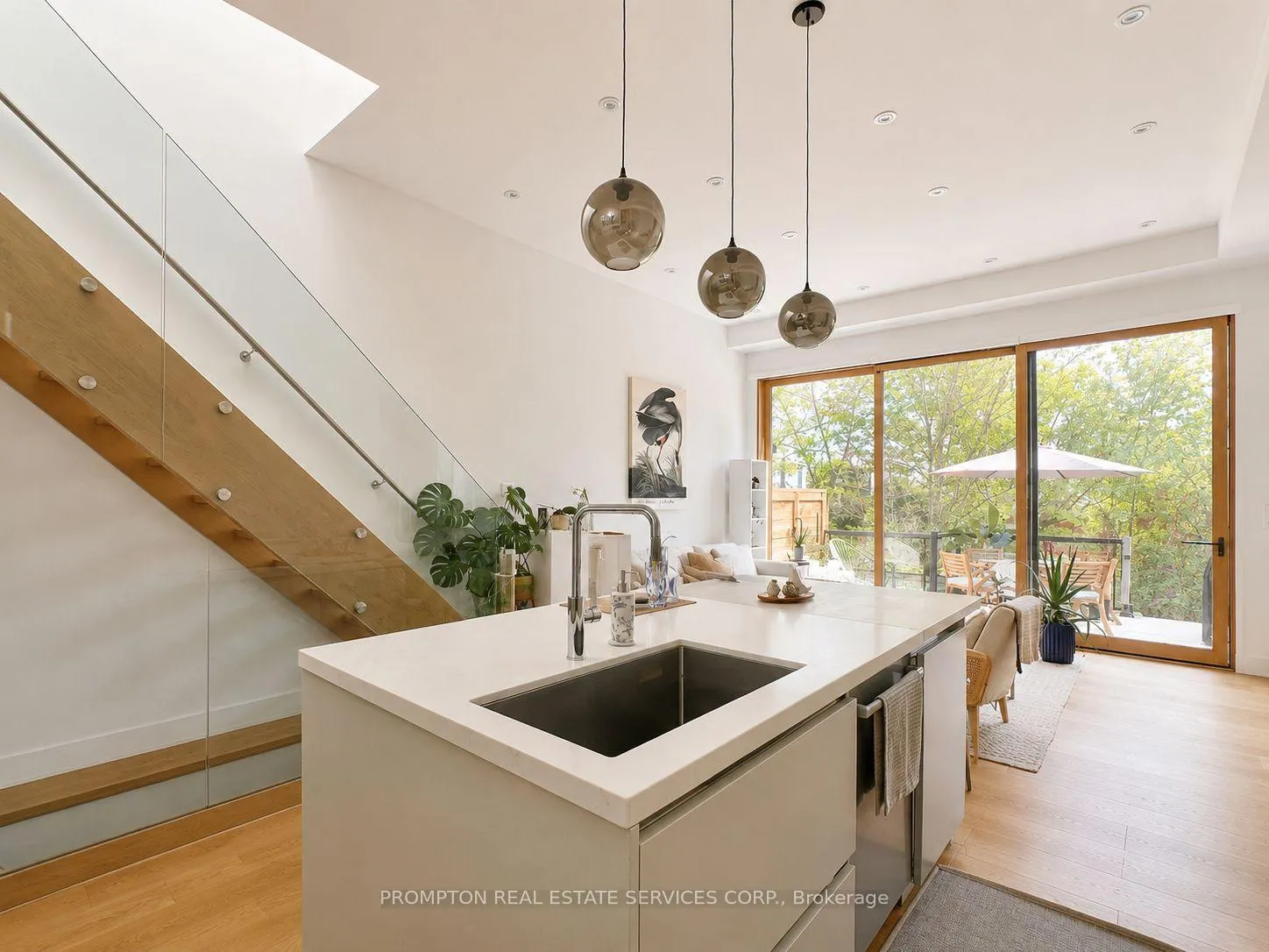 Photo 5 of 19A Linton Avenue, Scarborough, Birchcliffe-Cliffside — HOMEH