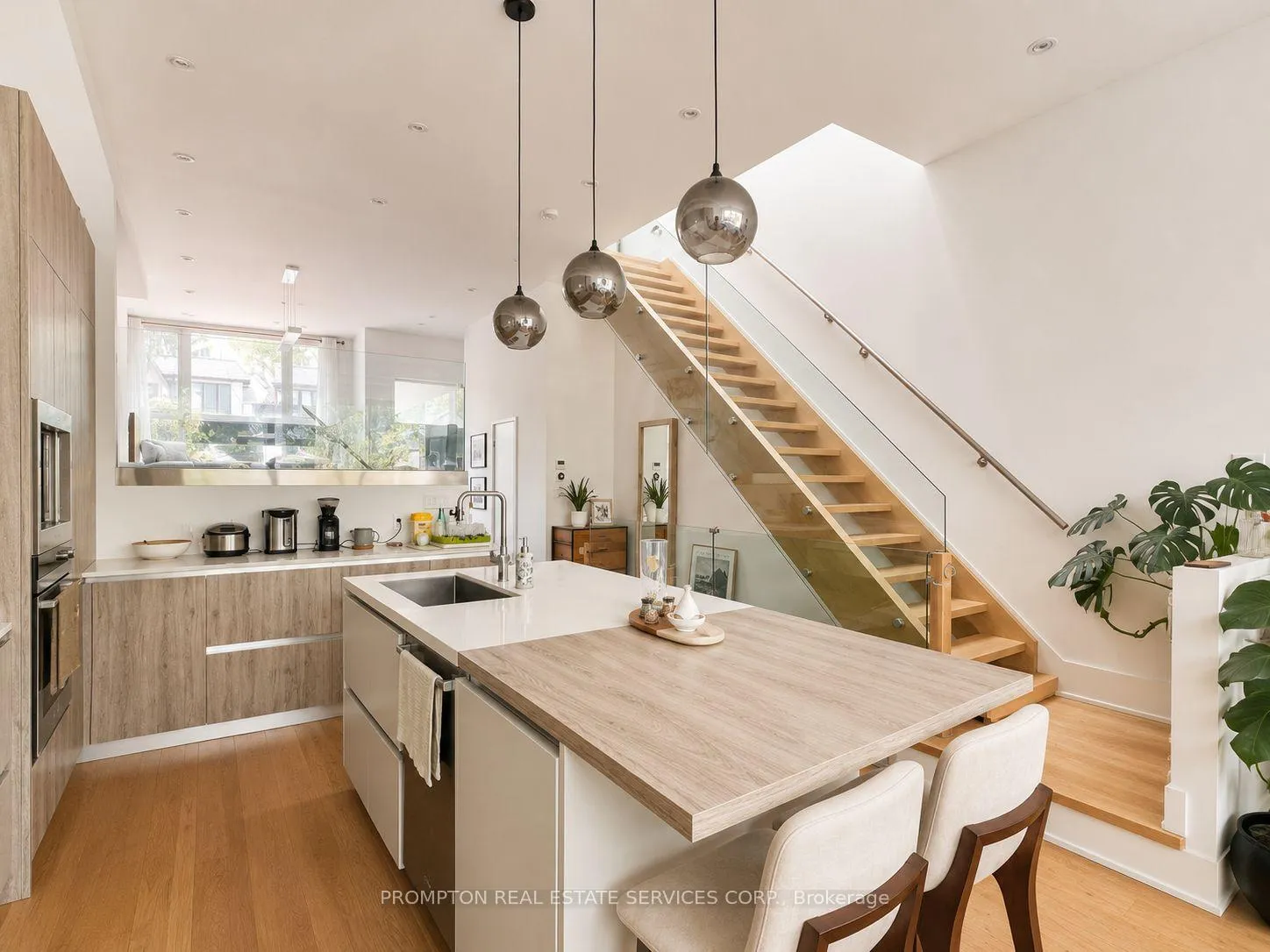 Photo 15 of 19A Linton Avenue, Scarborough, Birchcliffe-Cliffside — HOMEH