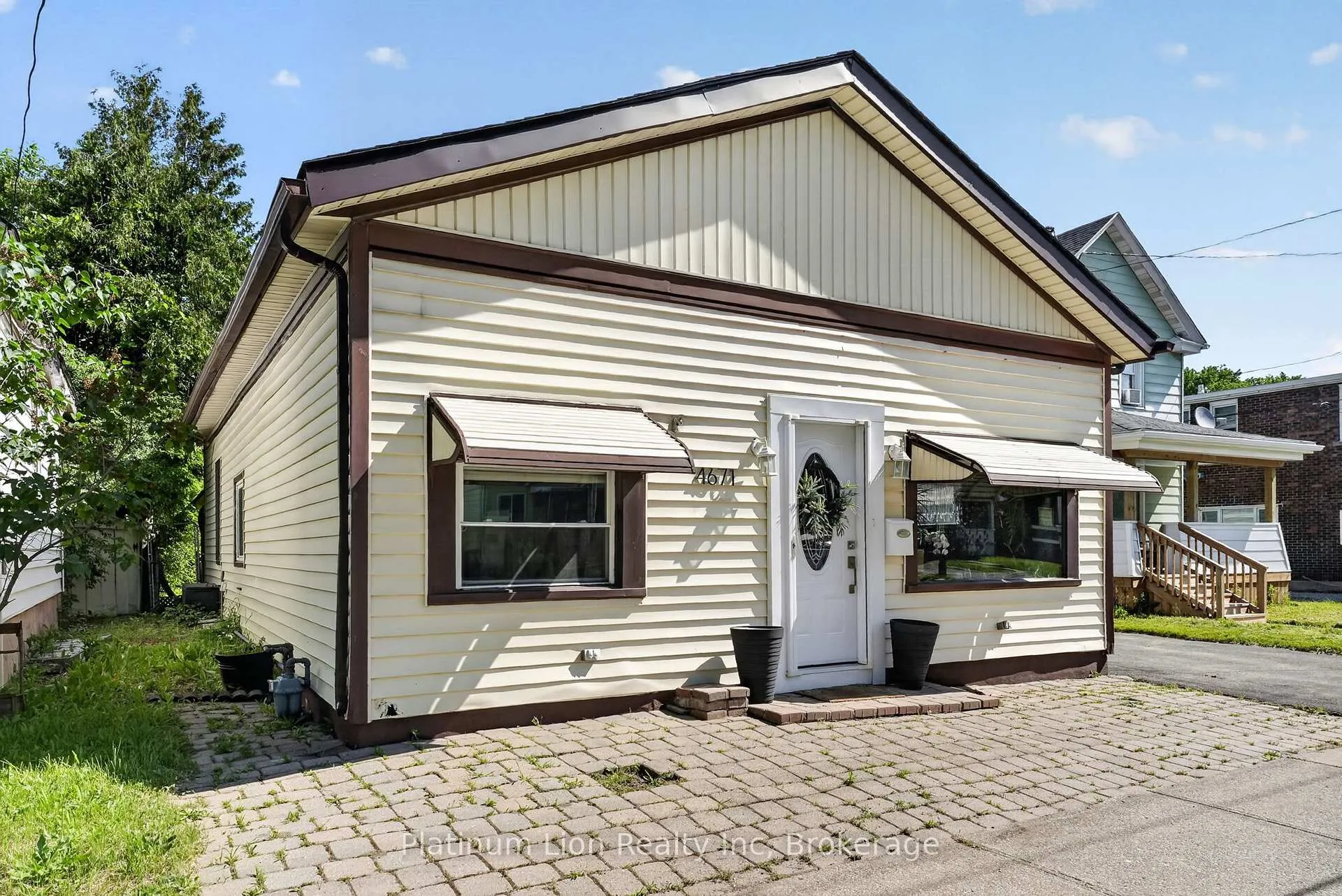 Photo 2 of 4671 Ferguson Street, Niagara Falls, Downtown — HOMEH