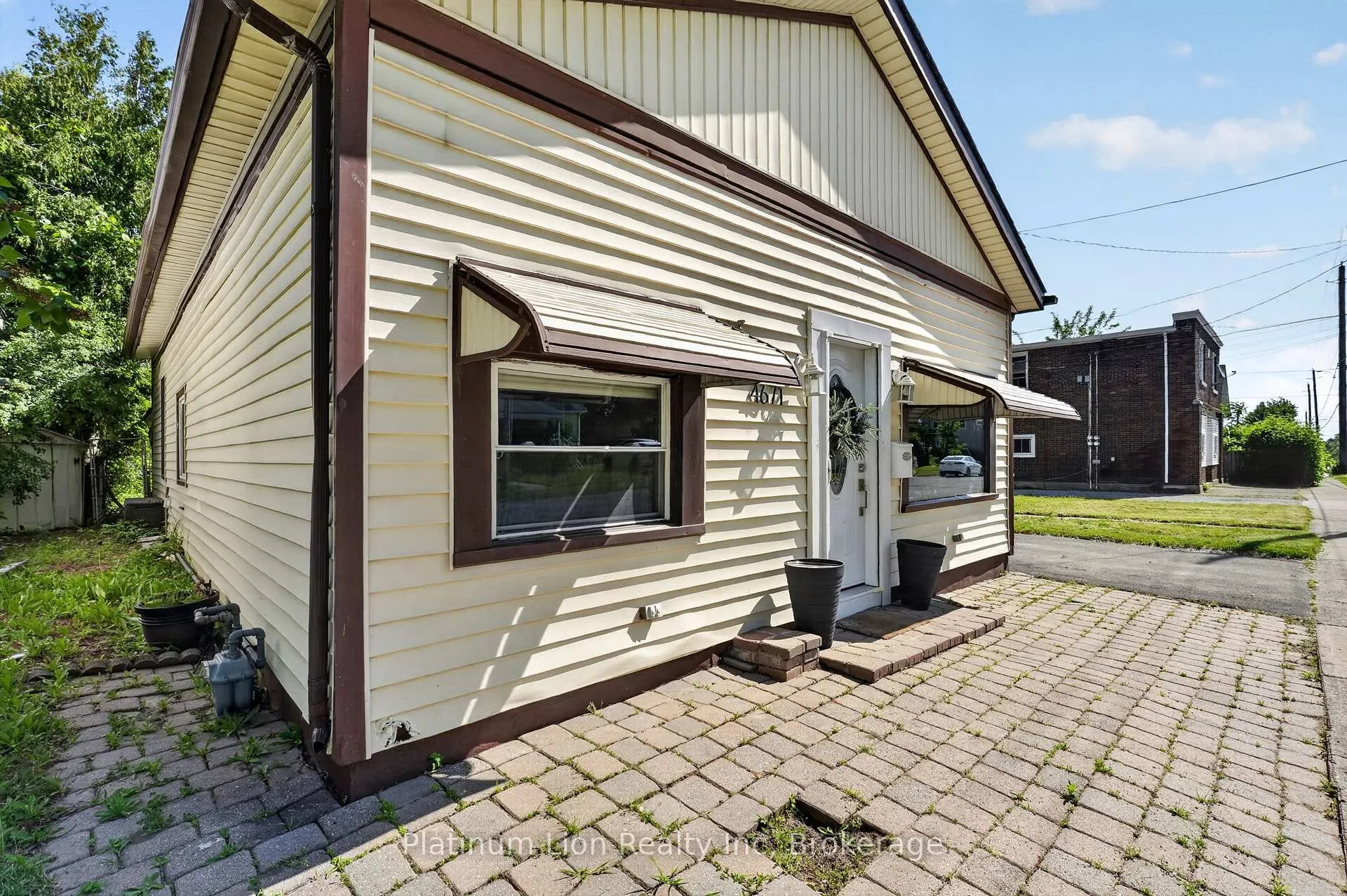 Photo 6 of 4671 Ferguson Street, Niagara Falls, Downtown — HOMEH