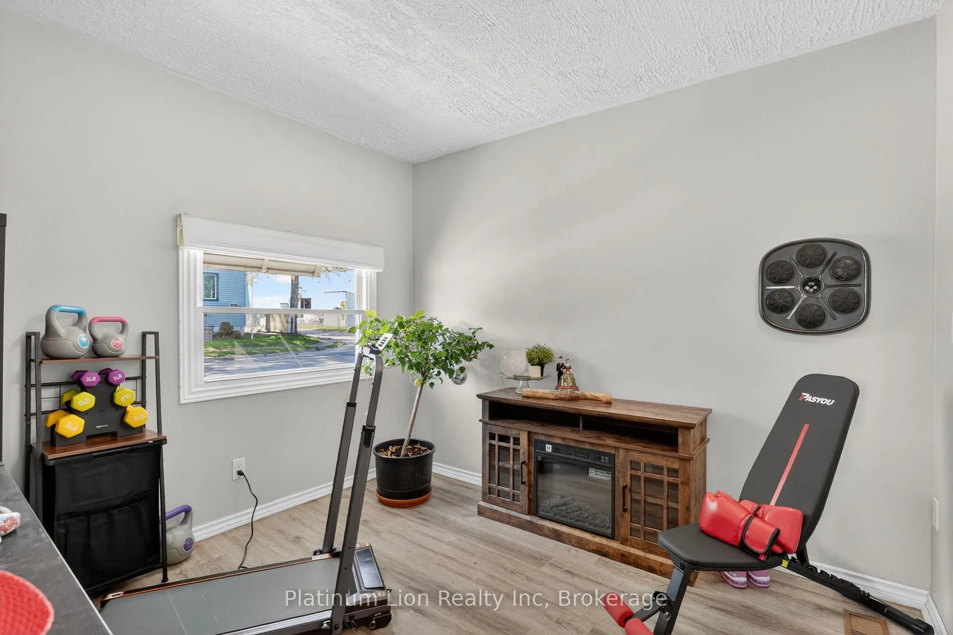 Photo 13 of 4671 Ferguson Street, Niagara Falls, Downtown — HOMEH