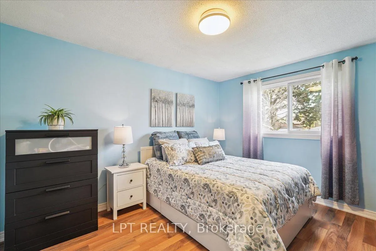 Photo 22 of 26 Wright Crescent, Caledon, Bolton North — HOMEH