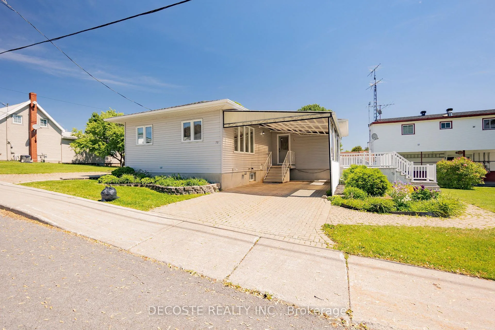 Photo 3 of 70 Victoria Street E, North Glengarry, Alexandria — HOMEH