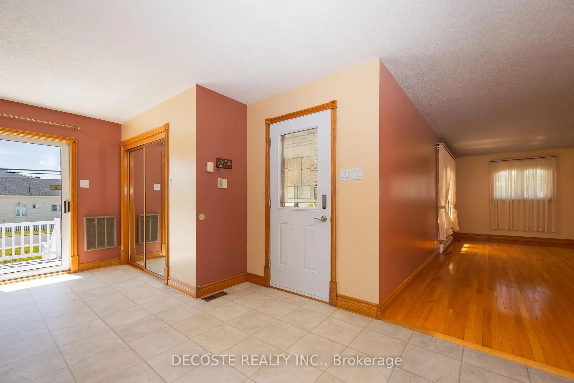 Photo 8 of 70 Victoria Street E, North Glengarry, Alexandria — HOMEH
